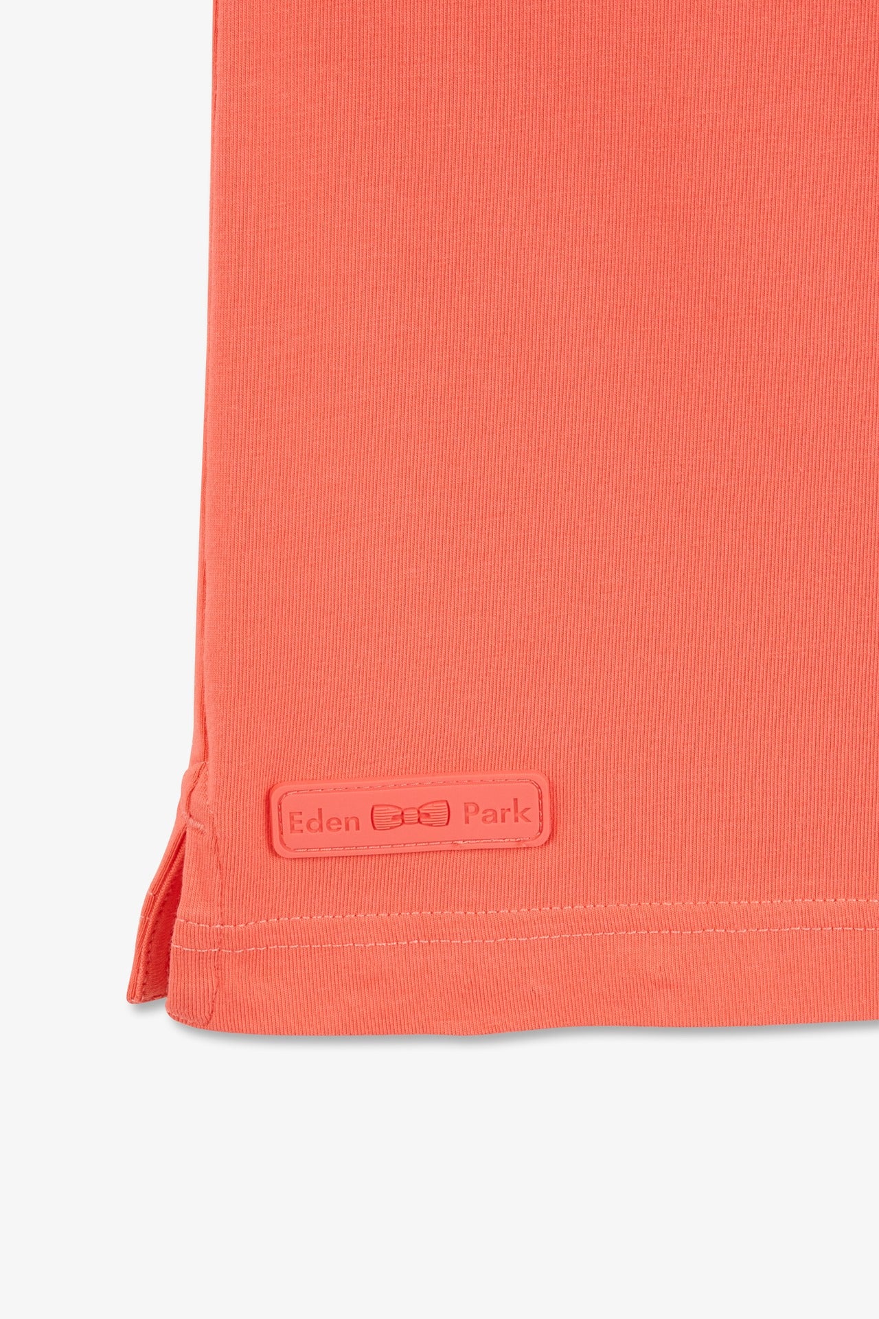 Pink short-sleeved polo shirt