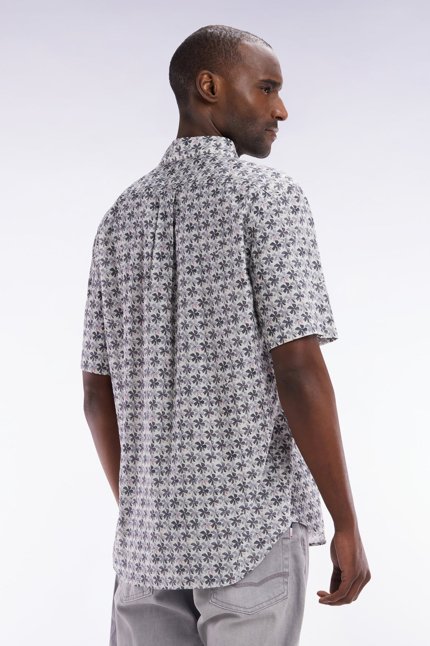 Straight-fit sort-sleeved shirt in grey cotton with graphic floral print