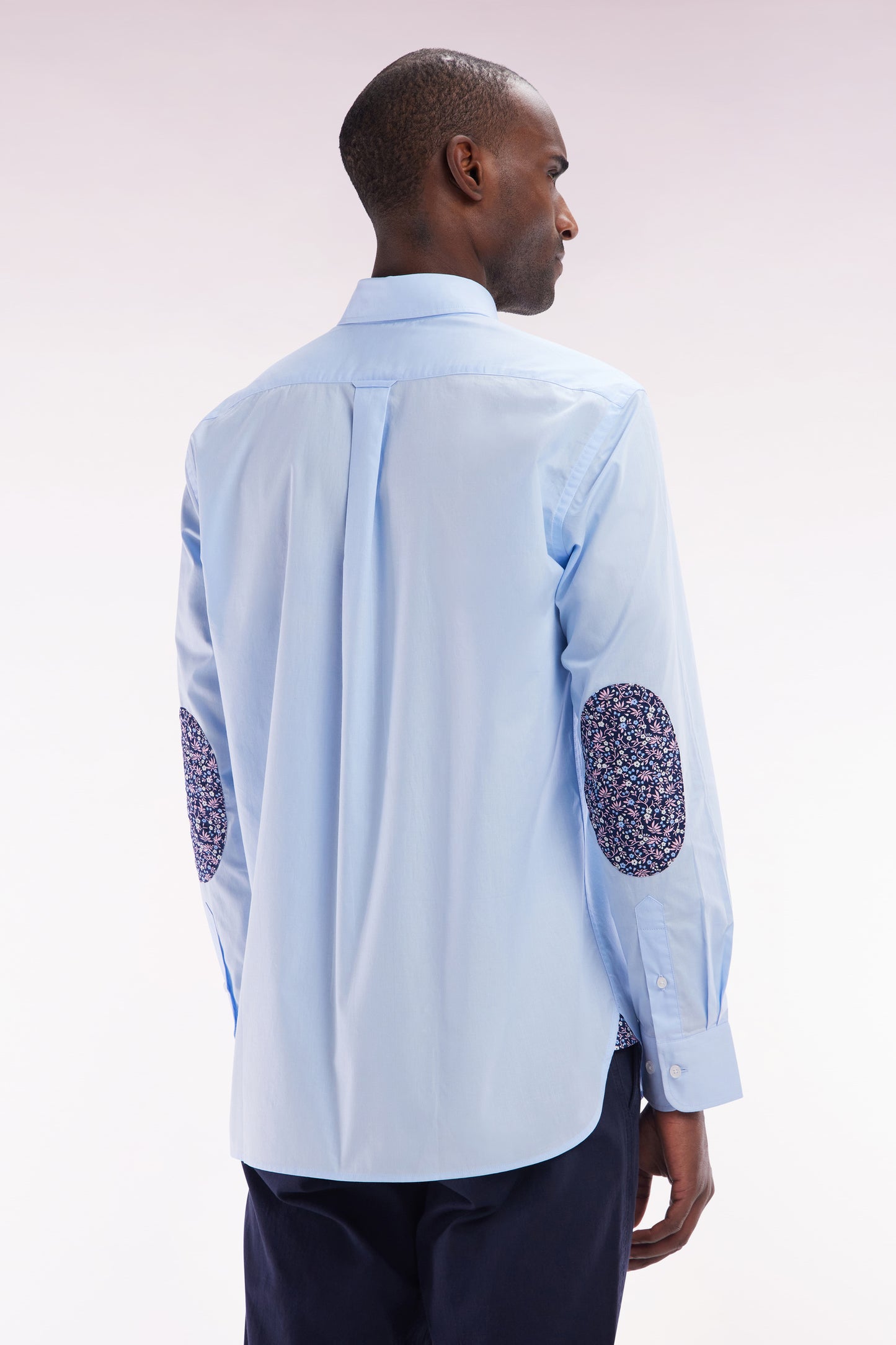 Straight-fit sky blue cotton shirt with elbow patch