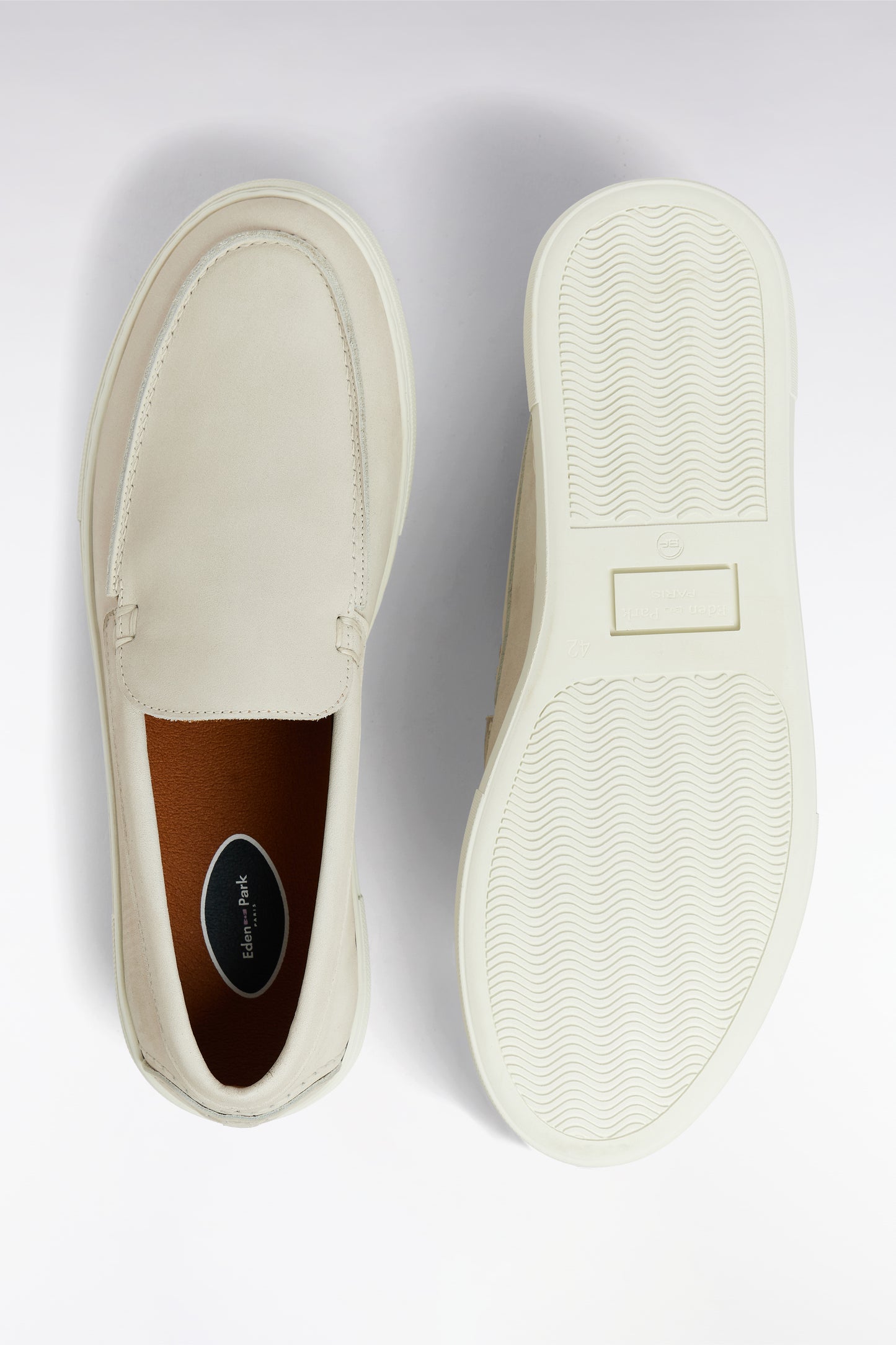 Loafers with sneakers soles in ecru suede leather