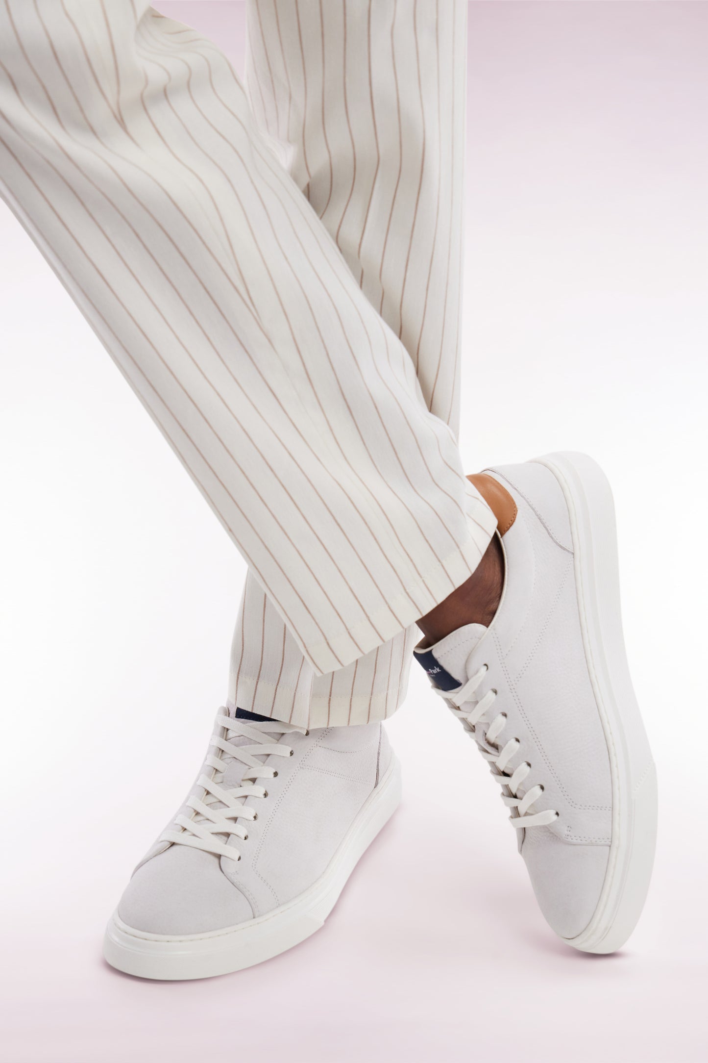White leather low-top sneakers