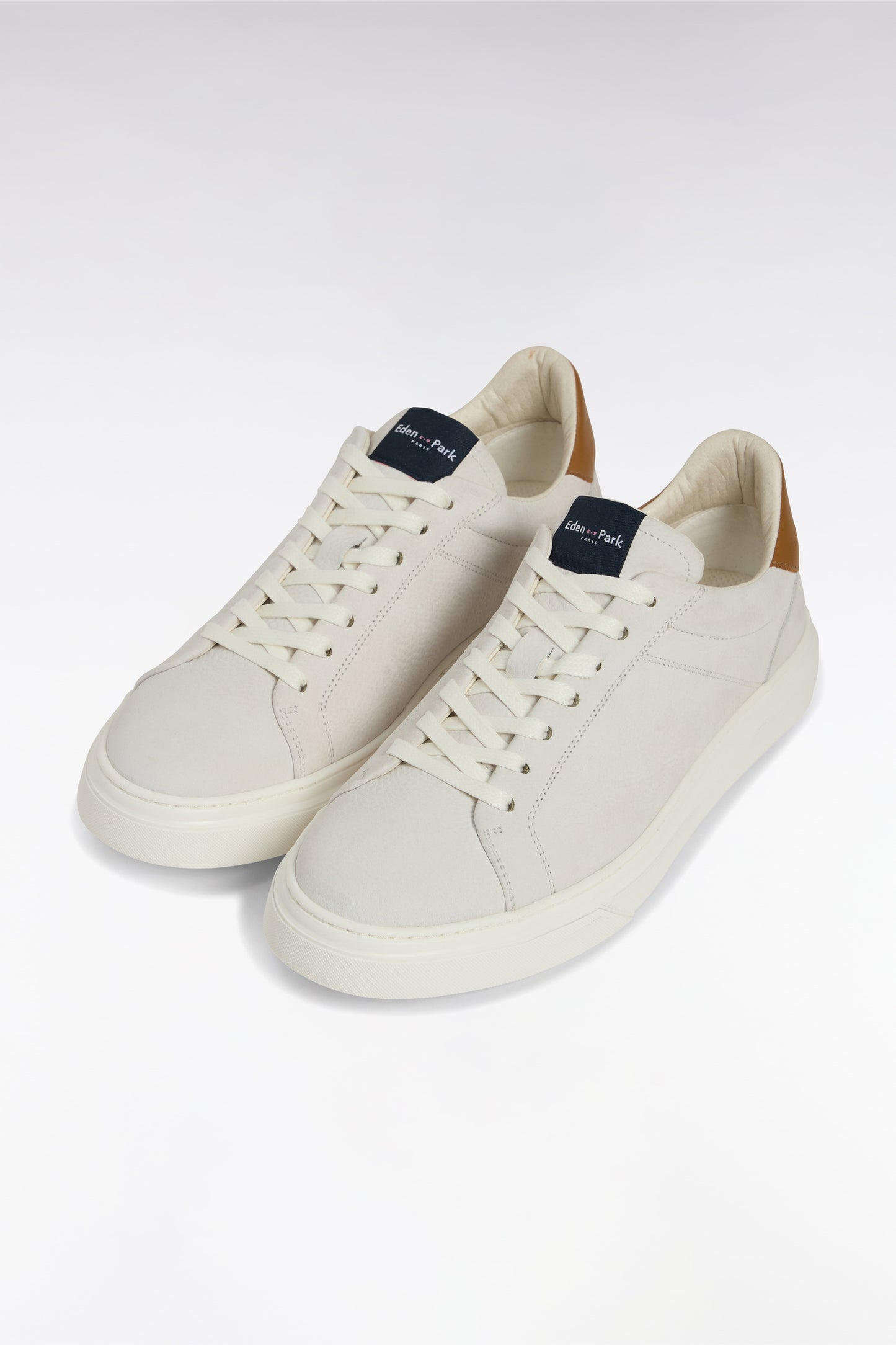White leather low-top sneakers