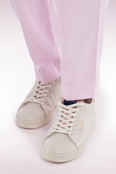 White leather low-top sneakers with pink accents - Image 2