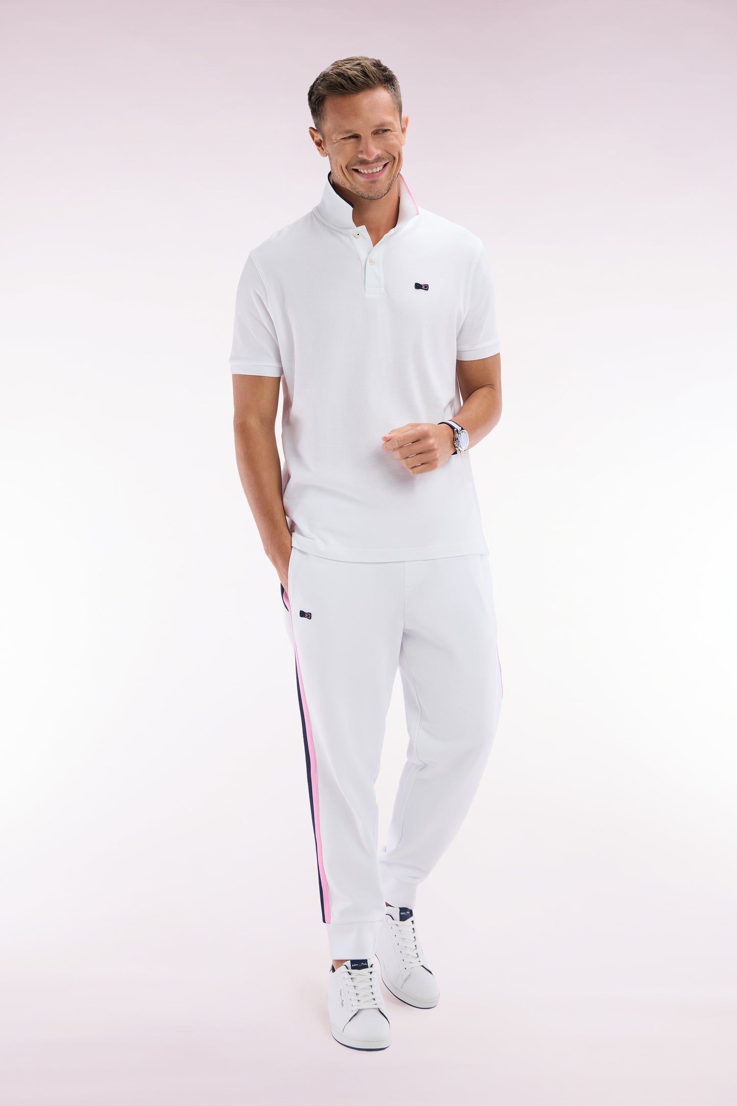 Relaxed-fit white cotton jogging pants with tricolor accents