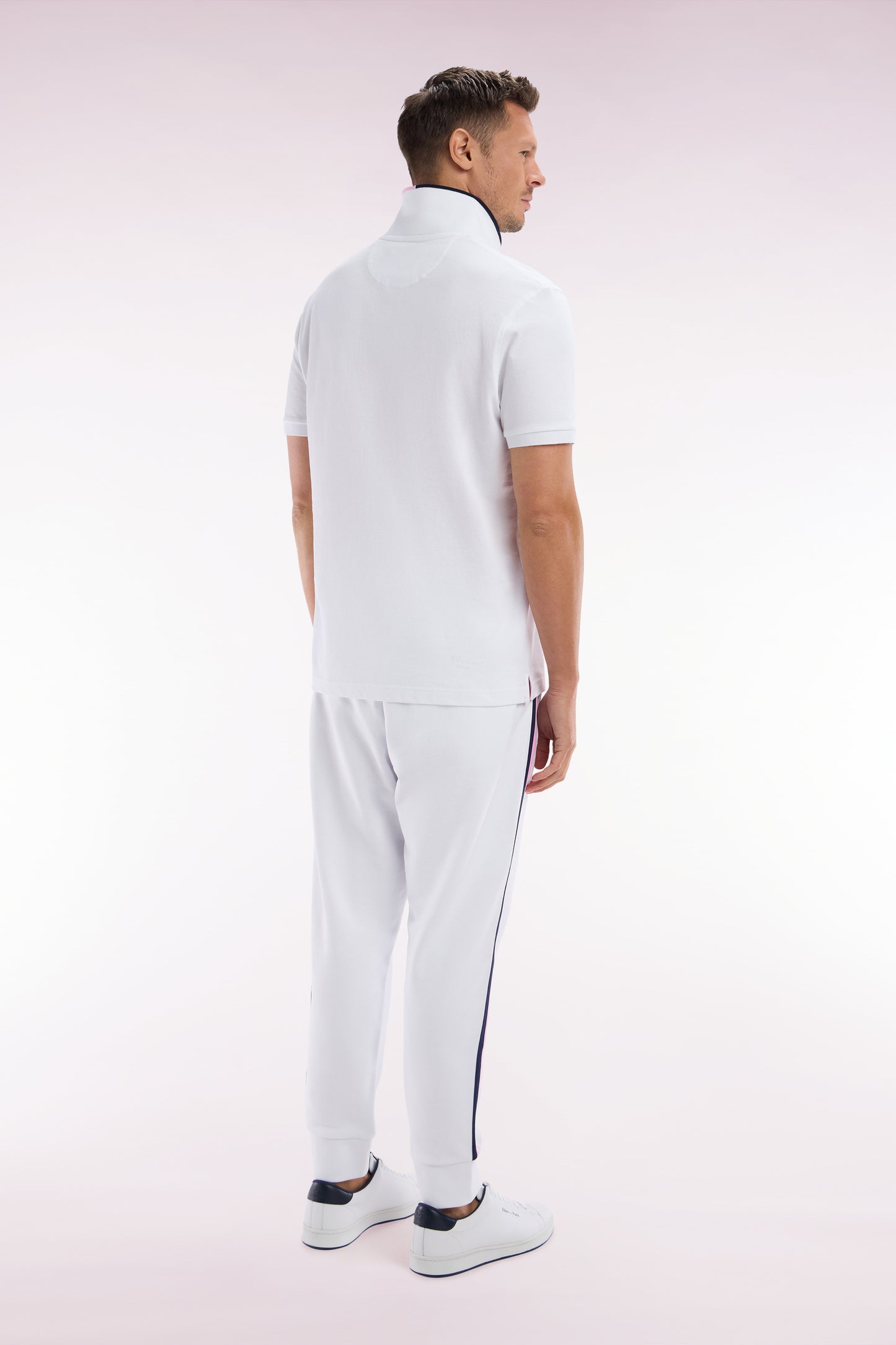 Relaxed-fit white cotton jogging pants with tricolor accents