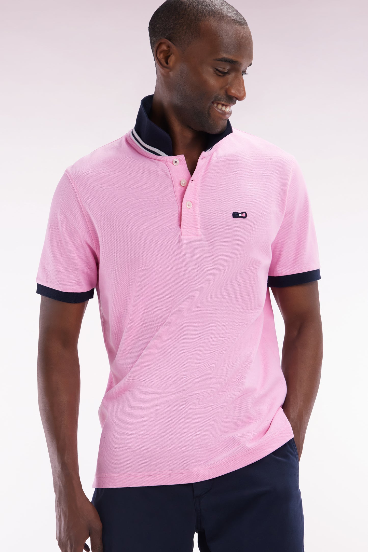 Straight-fit short-sleeved polo shirt in pink cotton piqué with tricolor embroidery