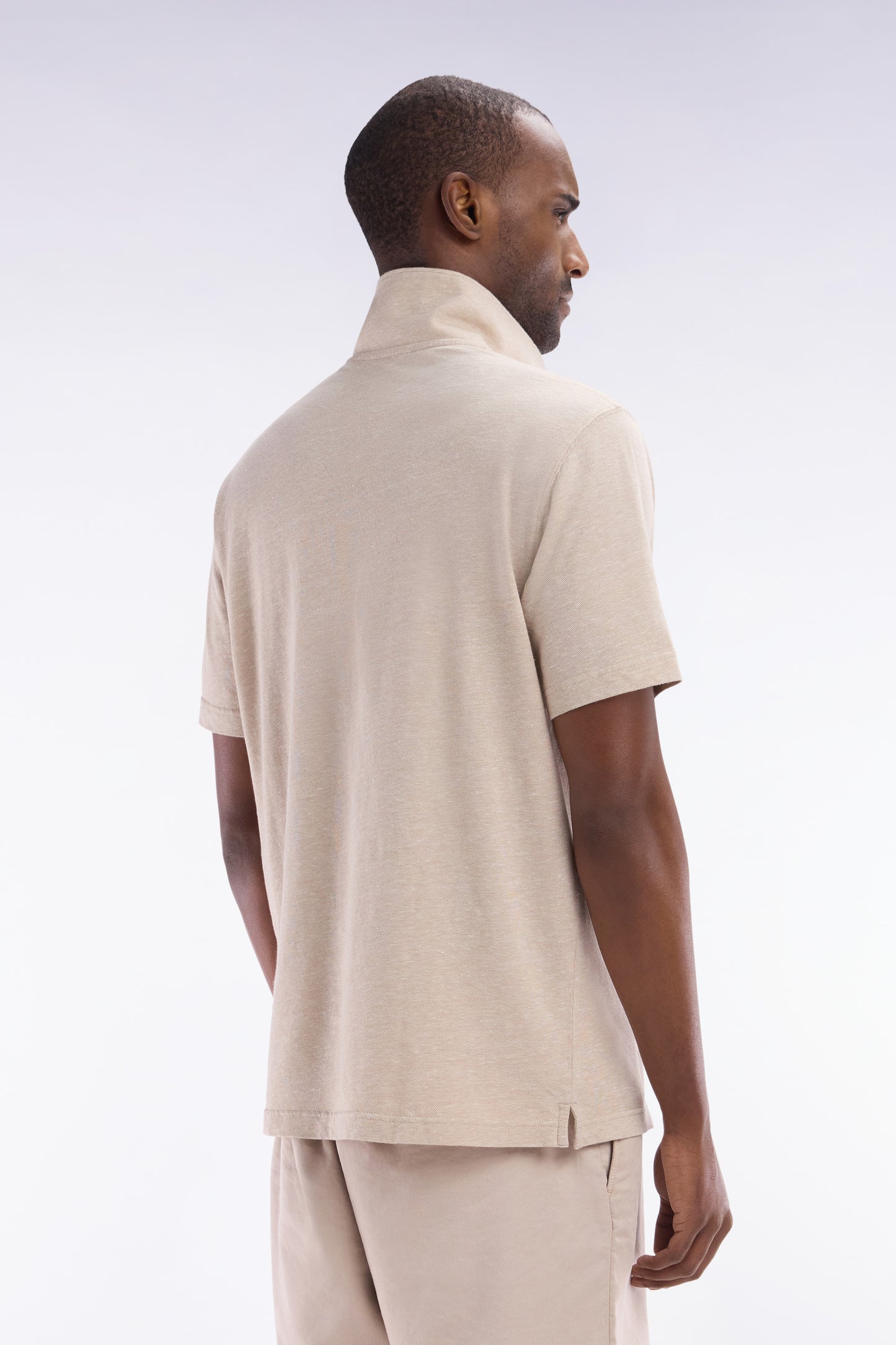 Straight-fit short-sleeved polo shirt in beige cotton-linen blend
