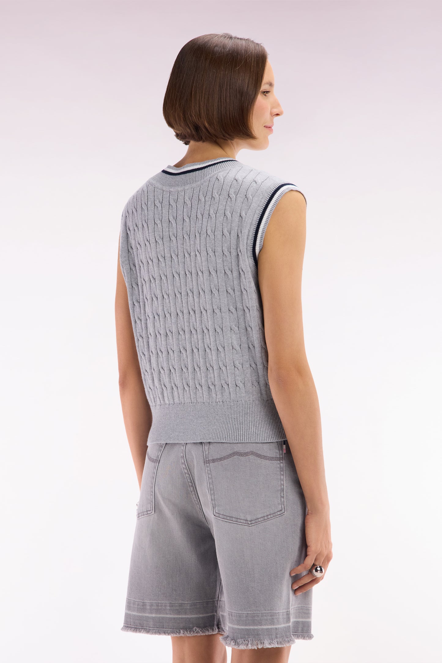 Relaxed-fit black cable cotton sleeveless jumper