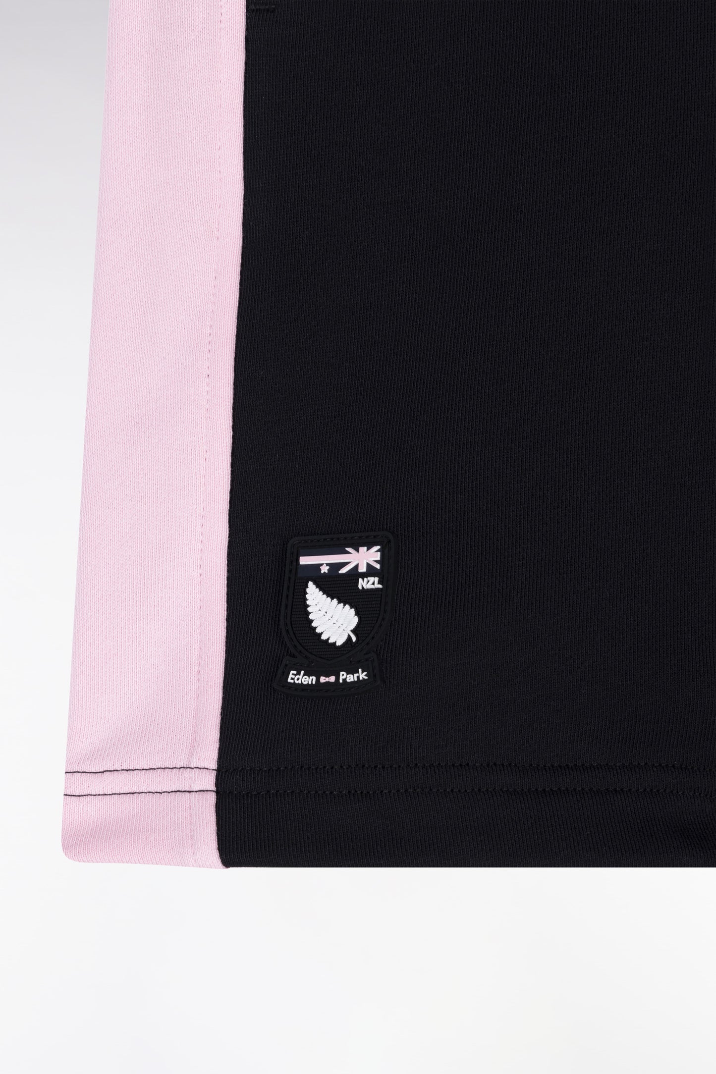 Straight-fit New Zealand shorts in black cotton fleece