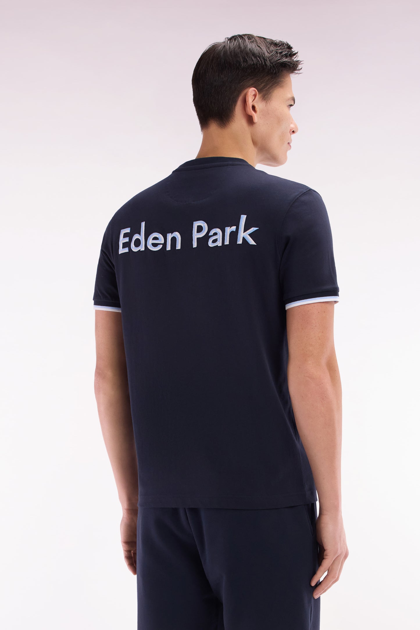 Relaxed-fit navy cotton T-shirt with two-tone embroidery