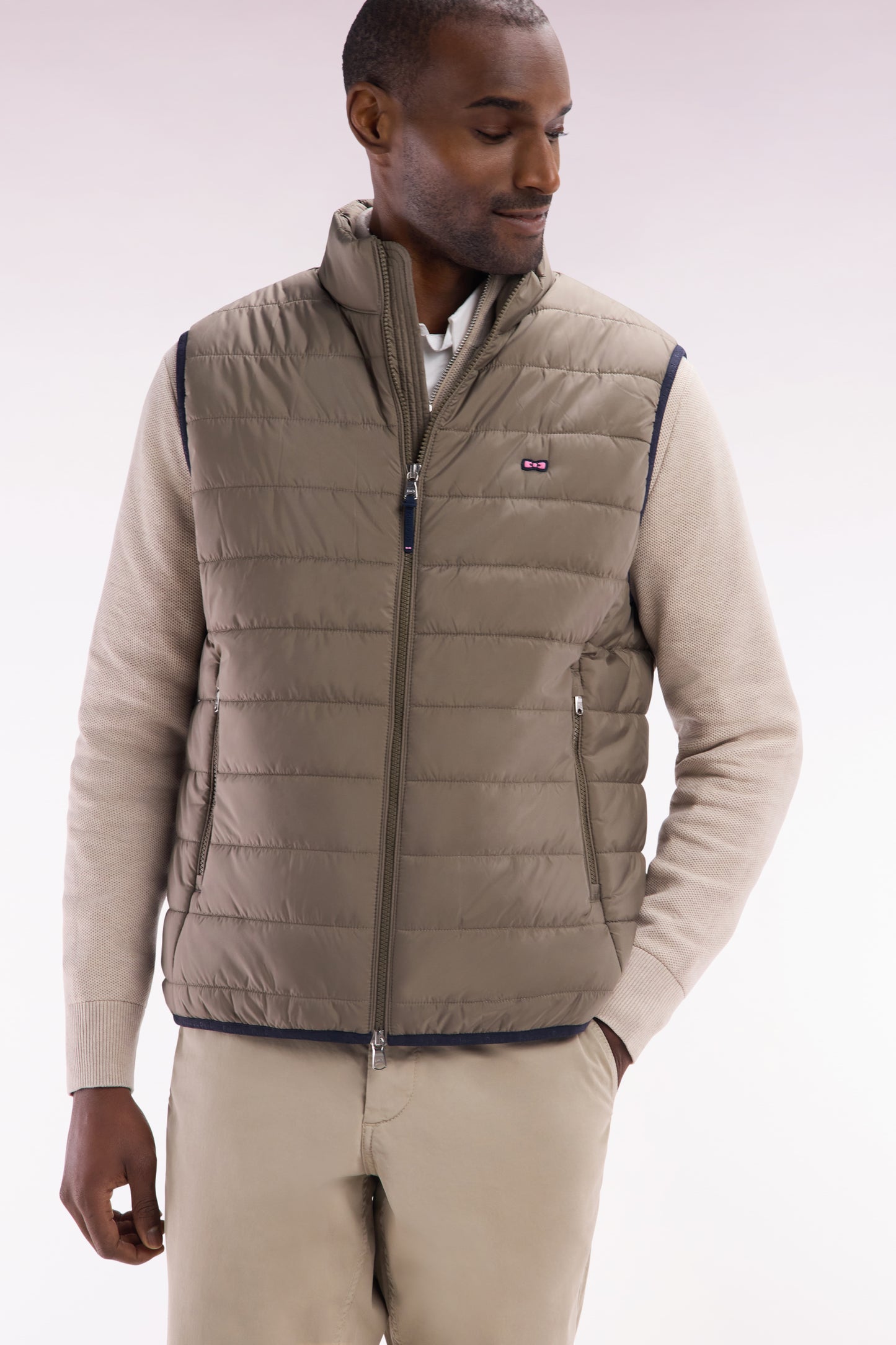 Sleeveless sand down jacket