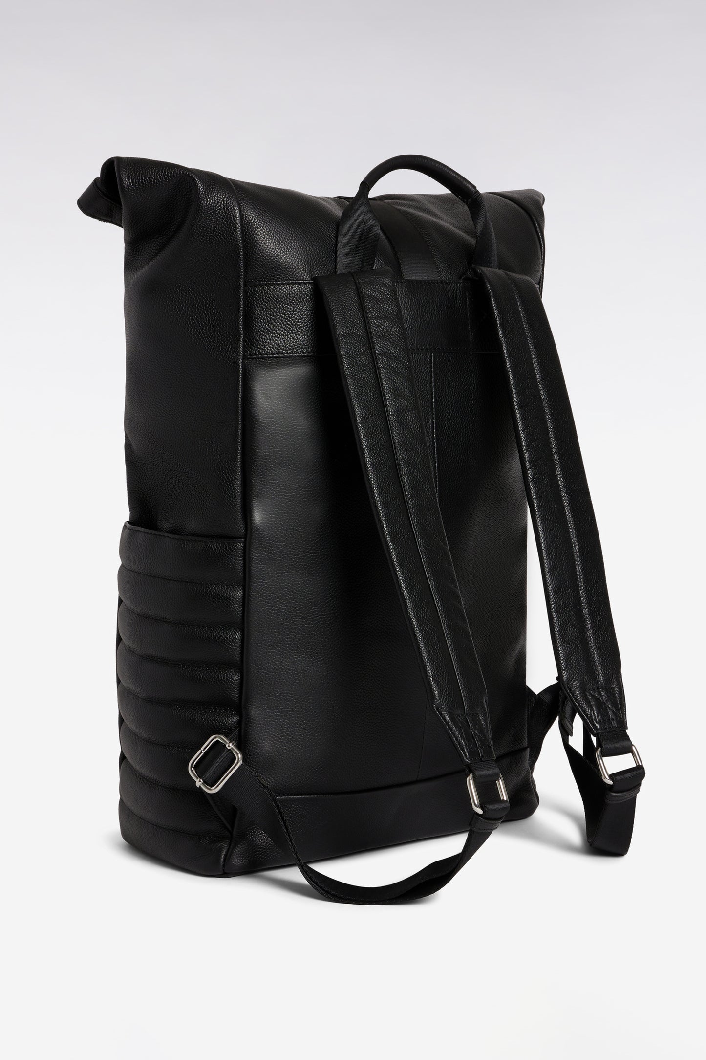 Square backpack in black grained leather
