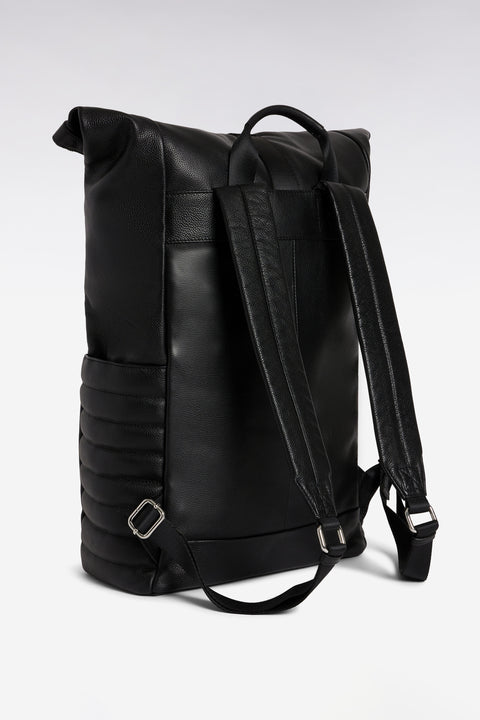 Square backpack in black grained leather - Image 2