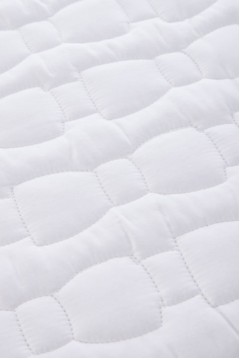 White Cotton Satin Bedspread Quilted Bow Ties - Image 2