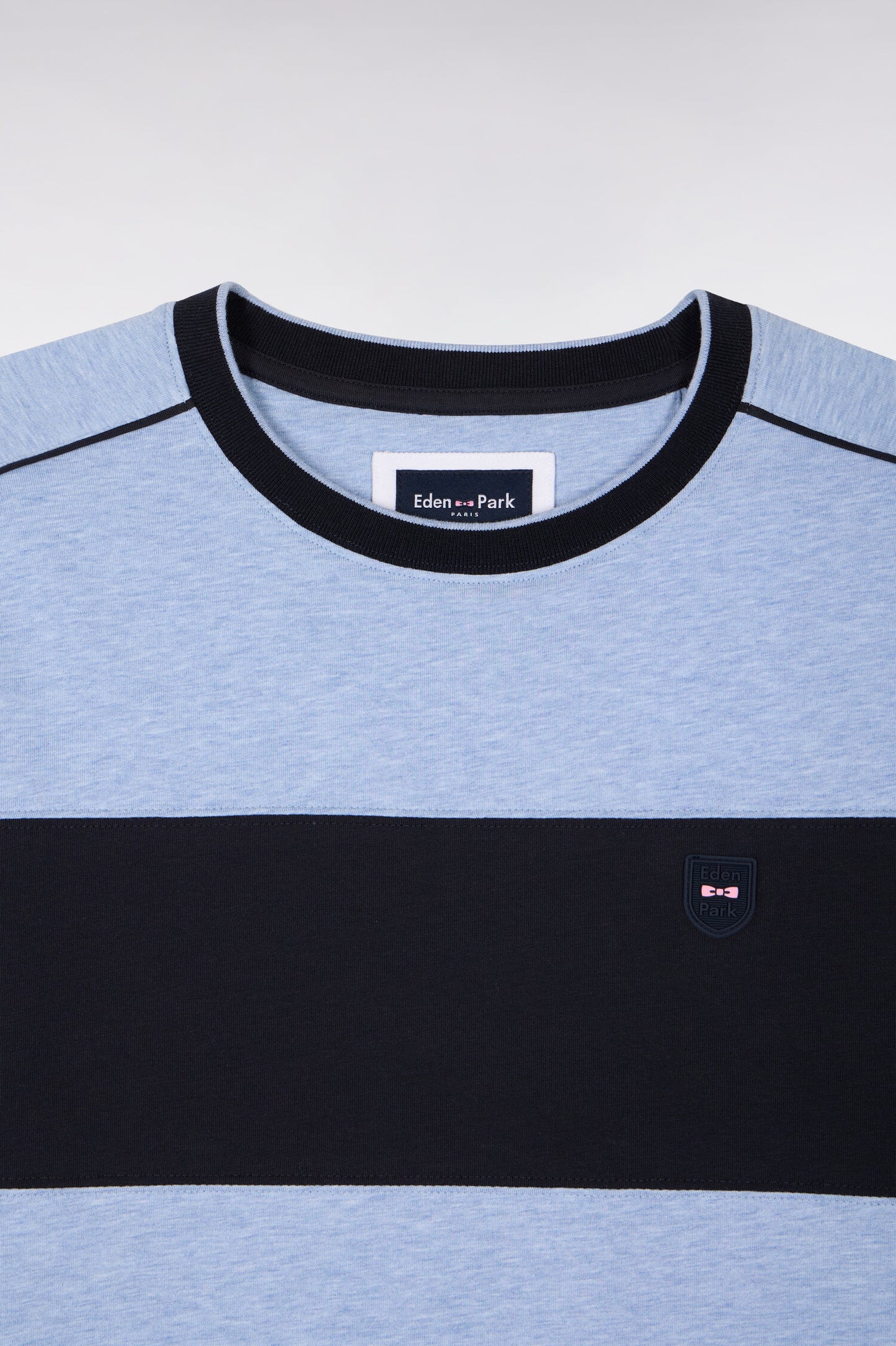 Short-sleeved slim-fit sky blue stretch cotton T-shirt with cutouts