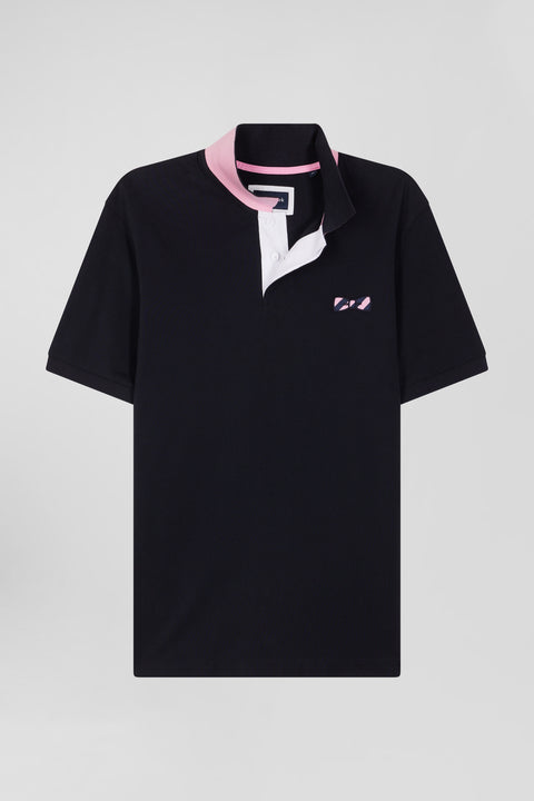Regular navy blue short-sleeved cotton piqué polo shirt with striped embroidery - Image 2