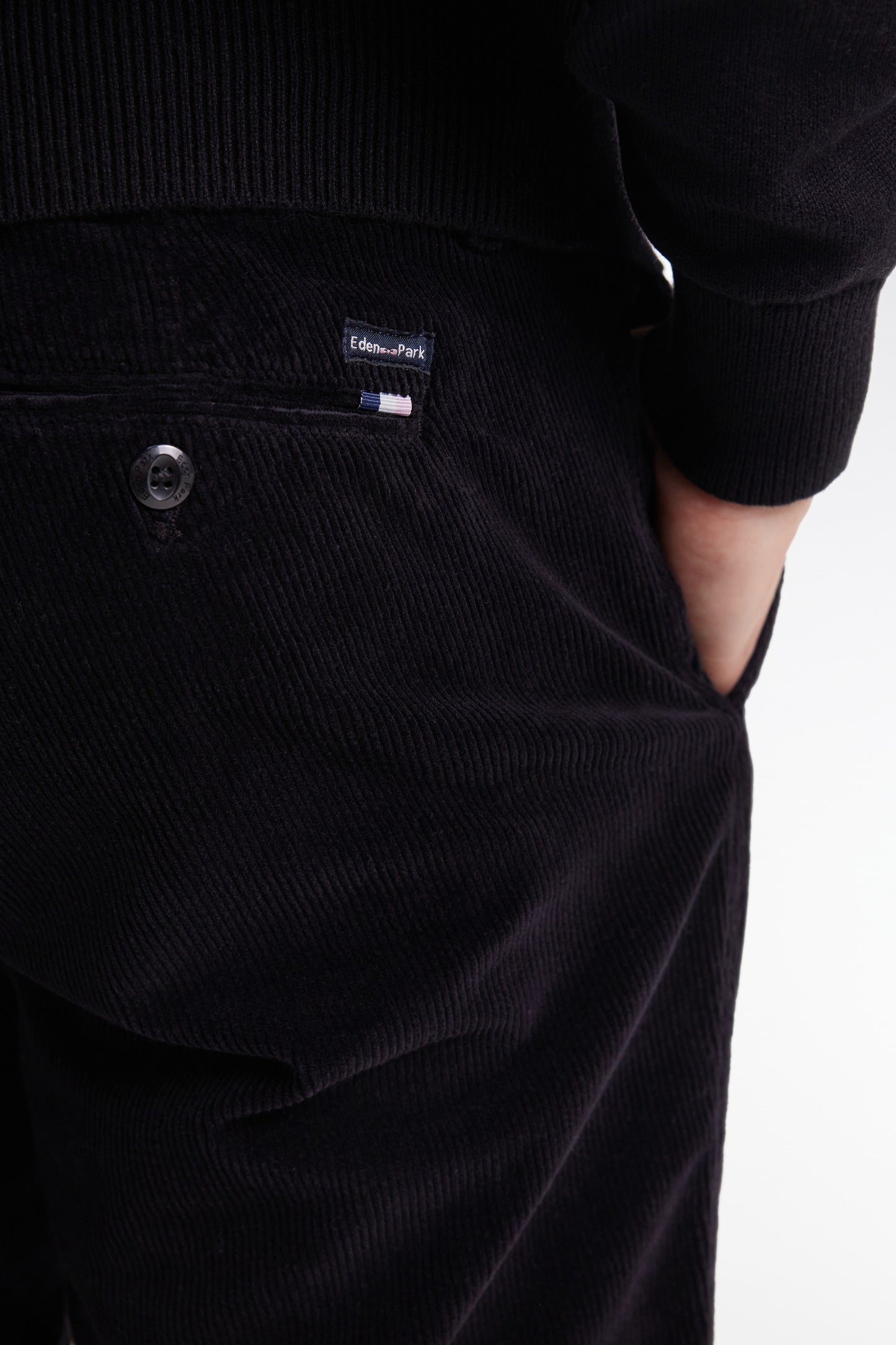 Pleatless chino pants in black stretch velvet