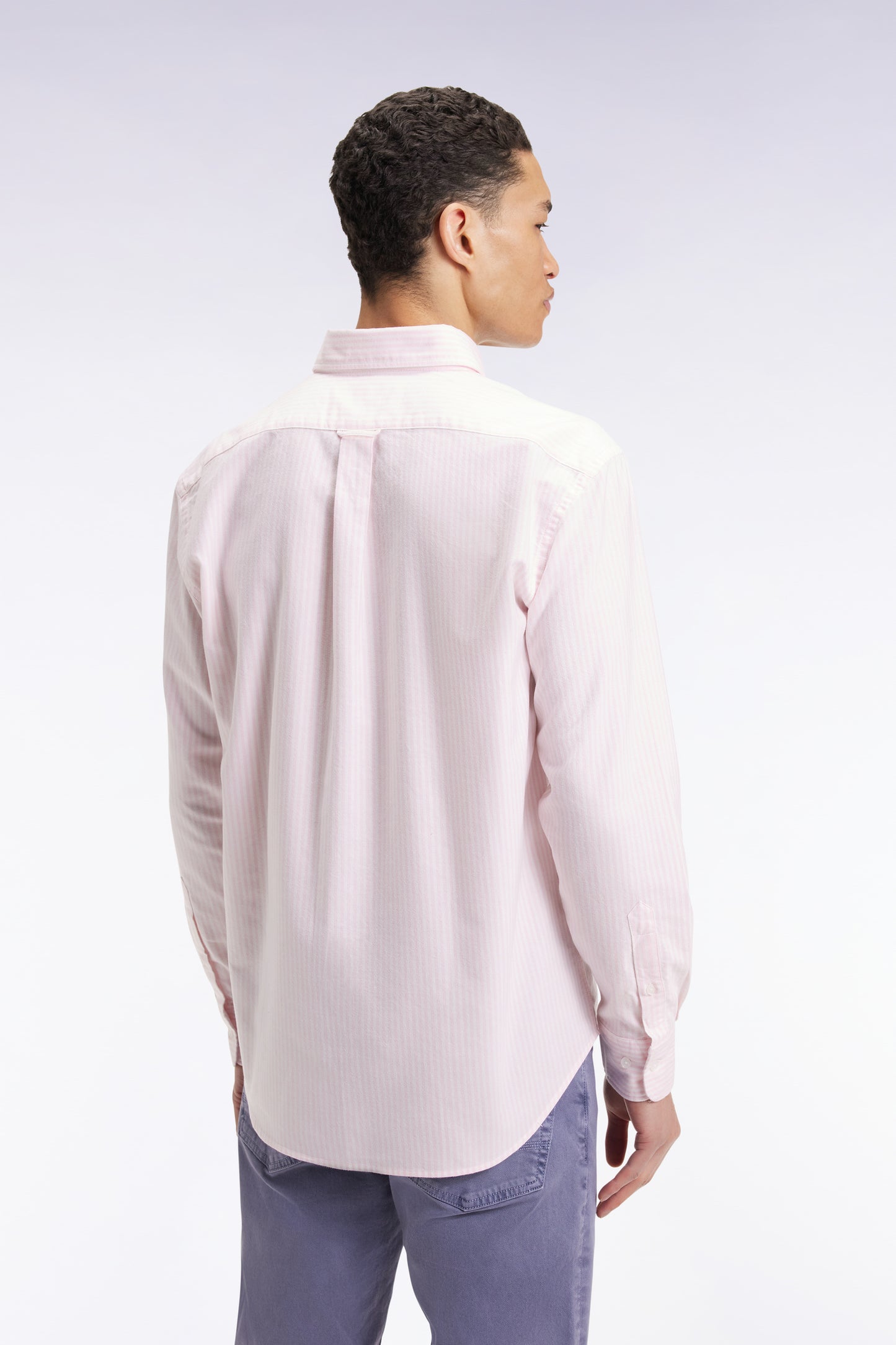 Chemise en popeline de coton rayée rose coupe droite