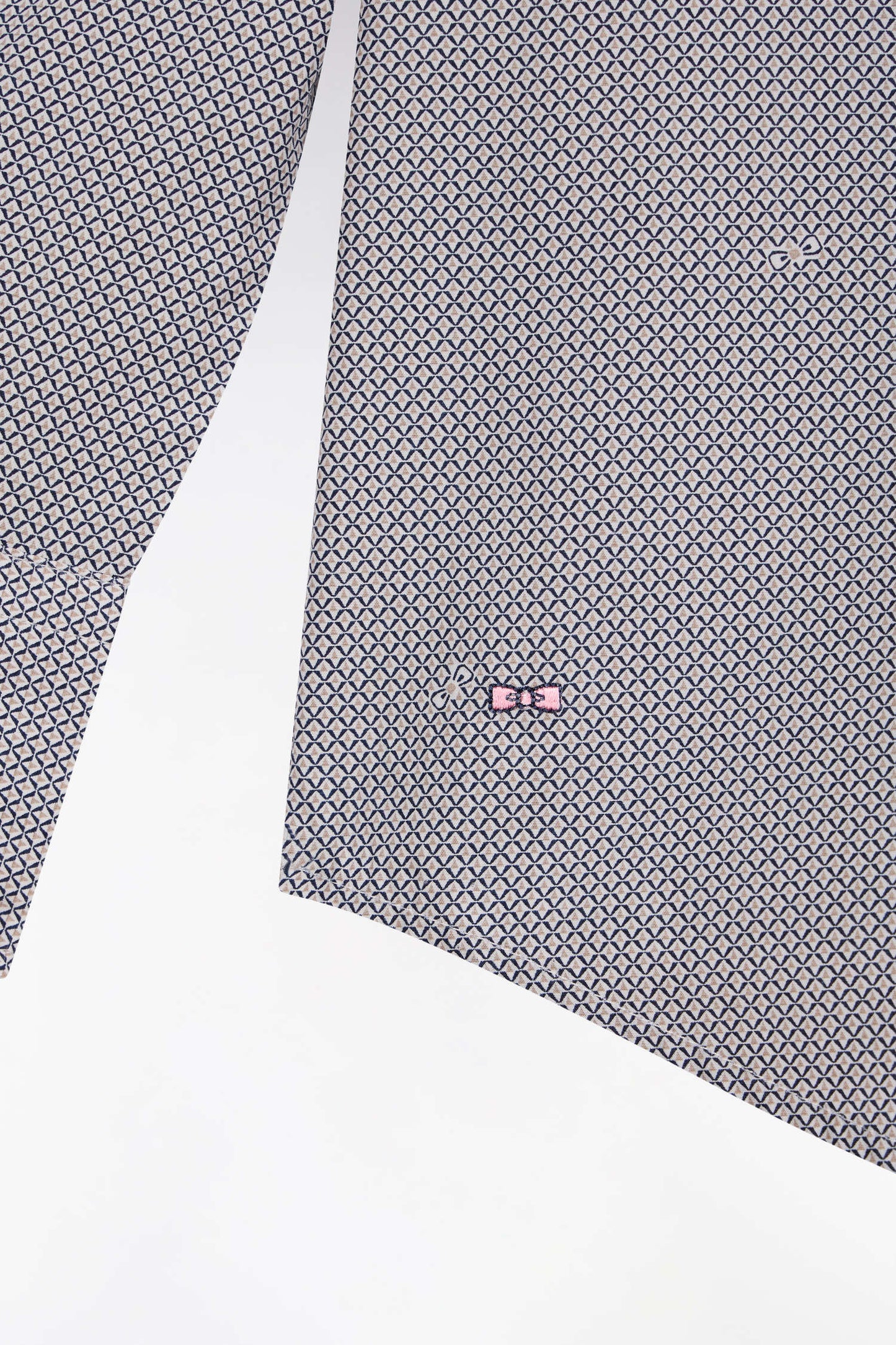 Cotton poplin shirt with beige micro-patterns, straight cut