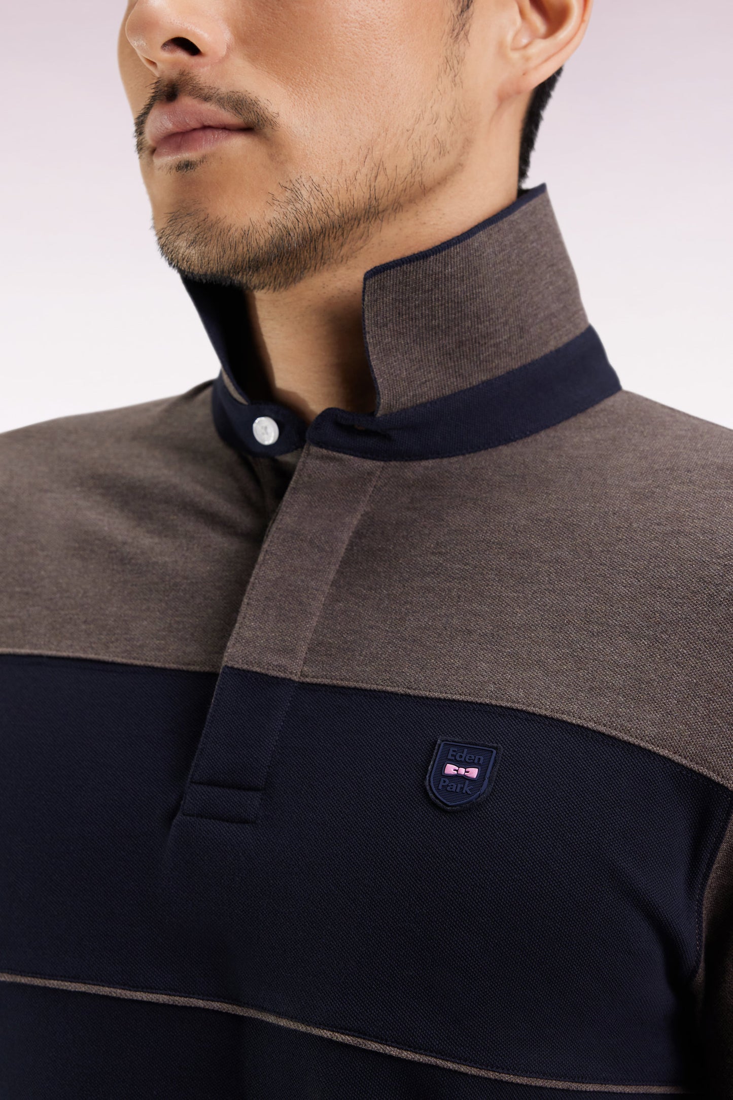 Two-tone short-sleeved polo shirt in navy stretch cotton piqué, slim fit