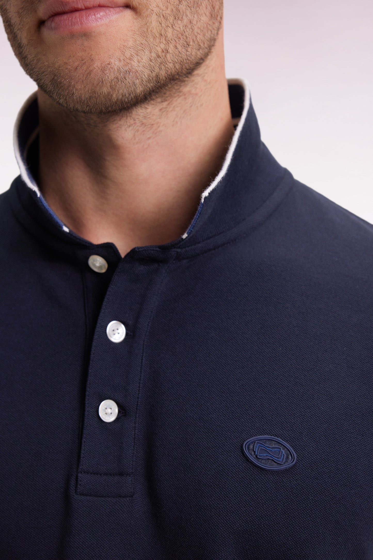 Short-sleeved navy cotton polo shirt, loose fit