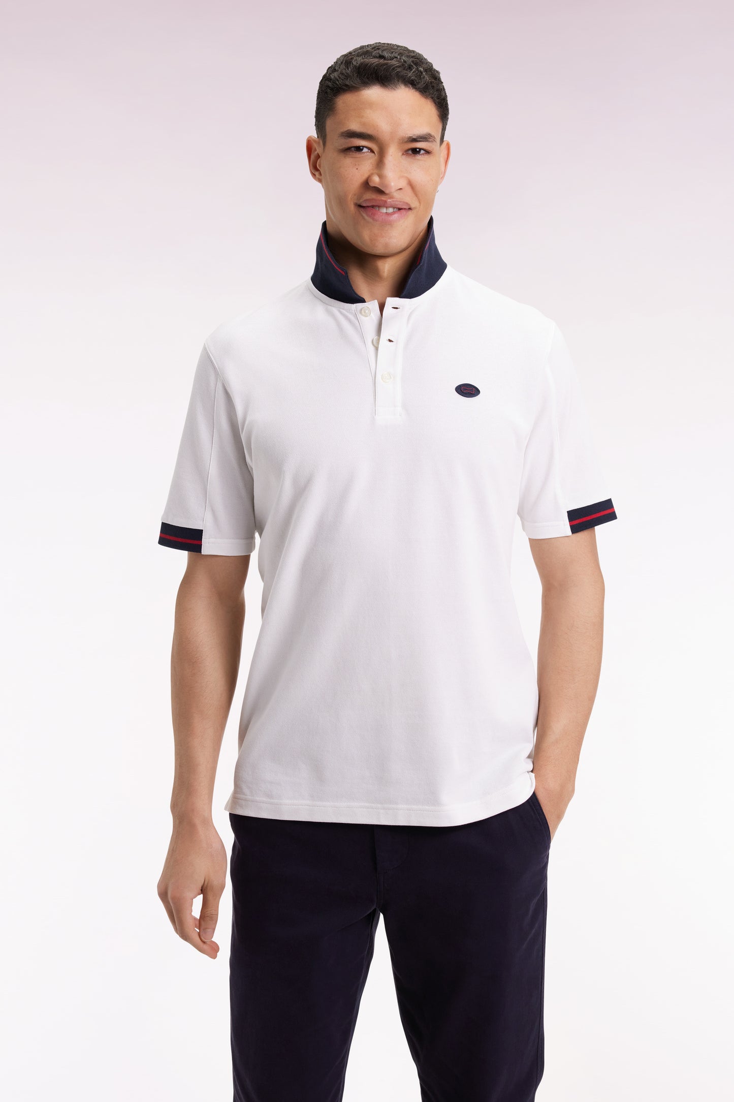 White short-sleeved loose-fitting polo shirt