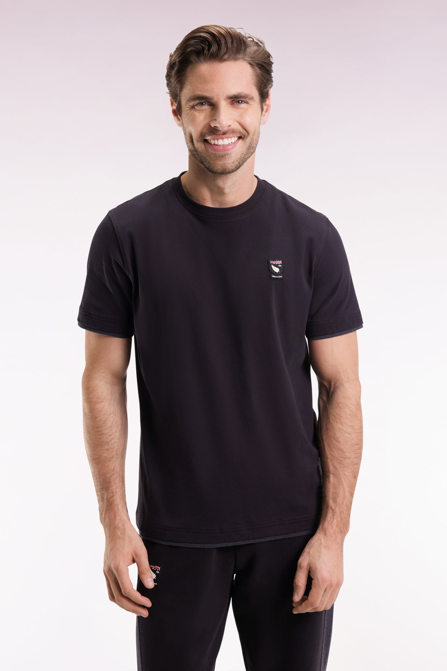 Black cotton short-sleeved T-shirt