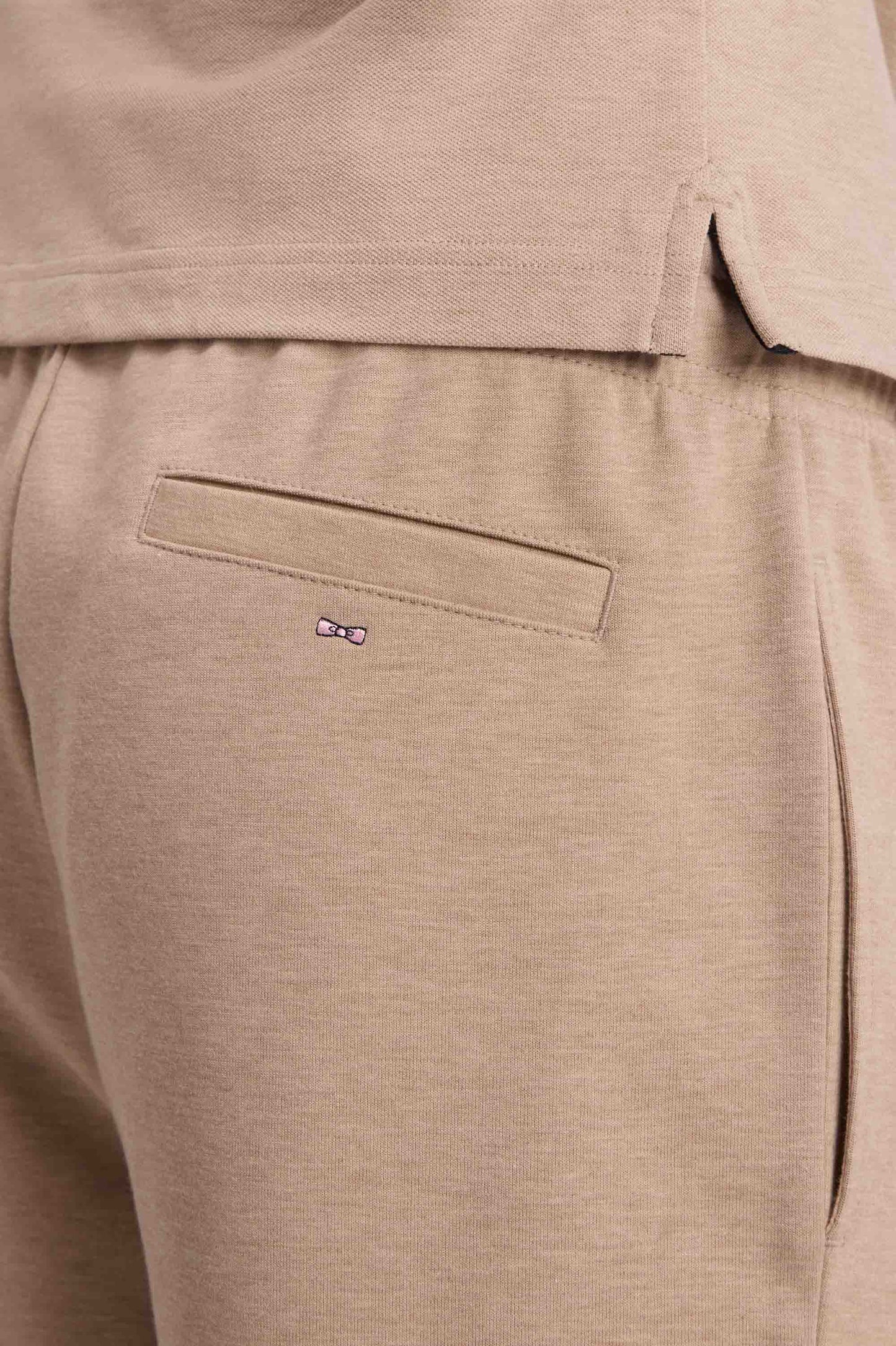 Jogging en interlock de coton stretch beige coupe droite