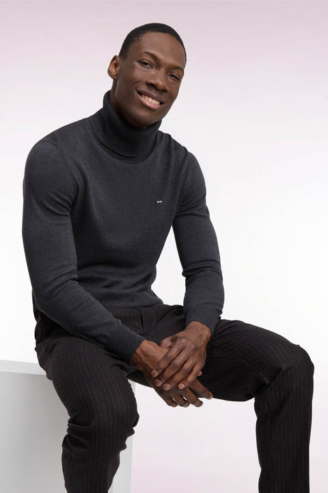 Pull à col roulé en coton et viscose gris foncé coupe droite - Image 1
