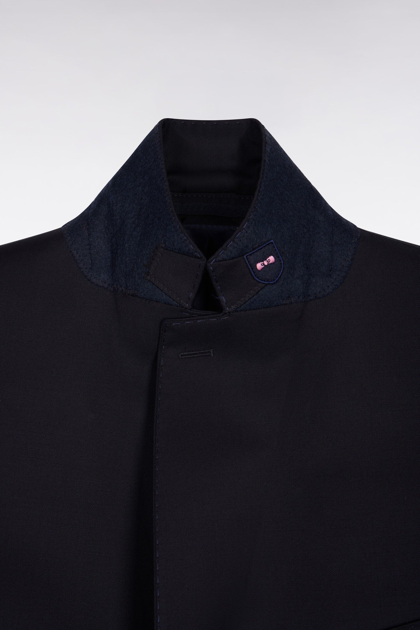 Regular dark blue blazer