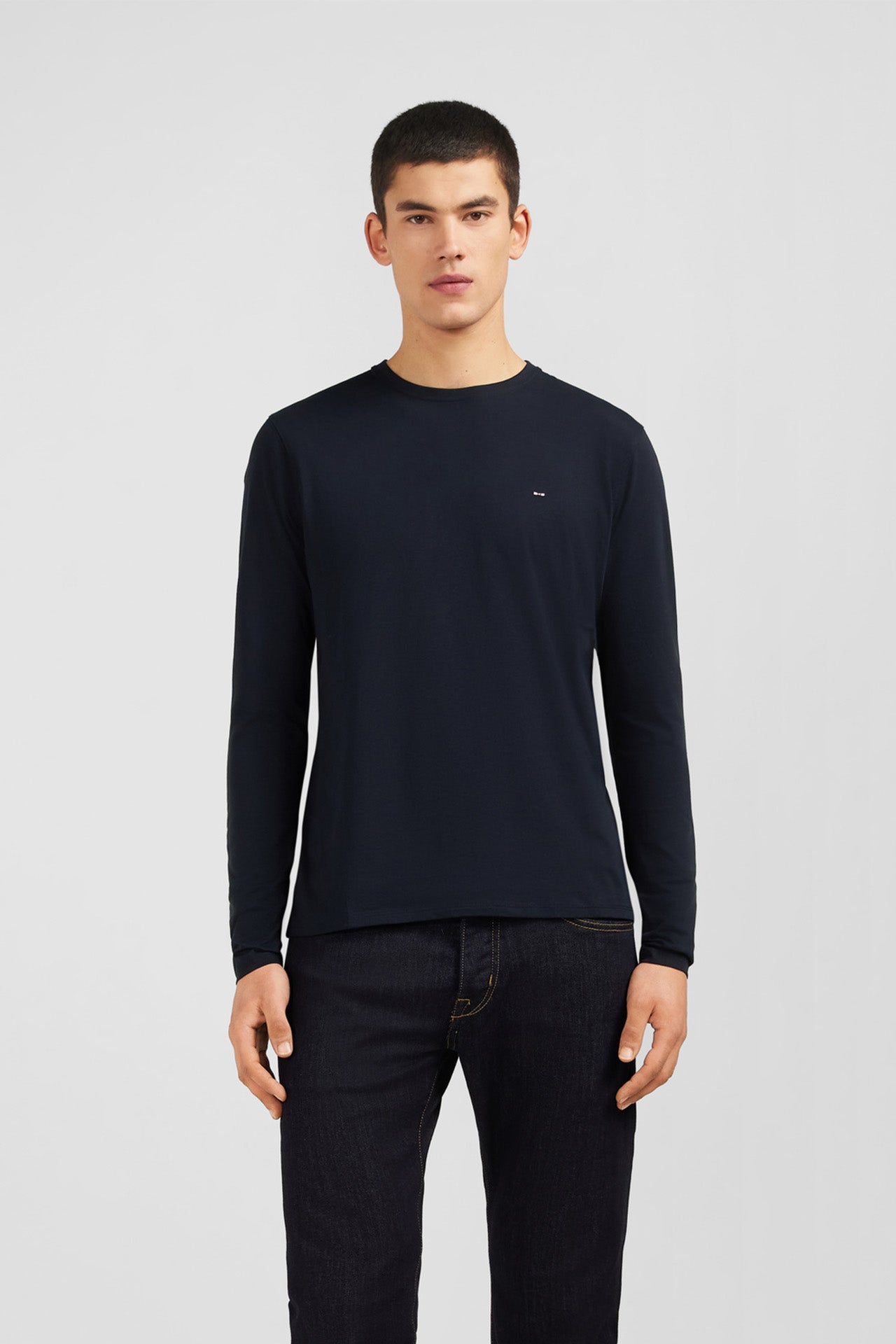 Long sleeved black cotton t-shirt