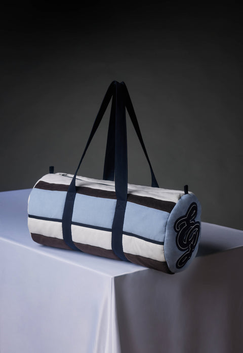 Sac polochon en velours rayé bleu upcyclé Pap'Atelier - Image 2