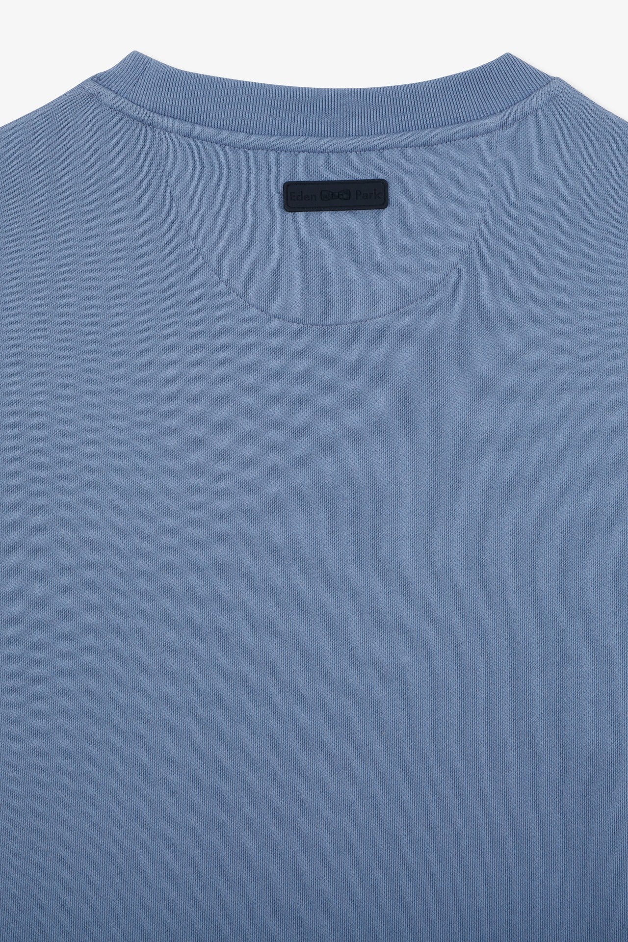 Blue round-neck sweatshirt