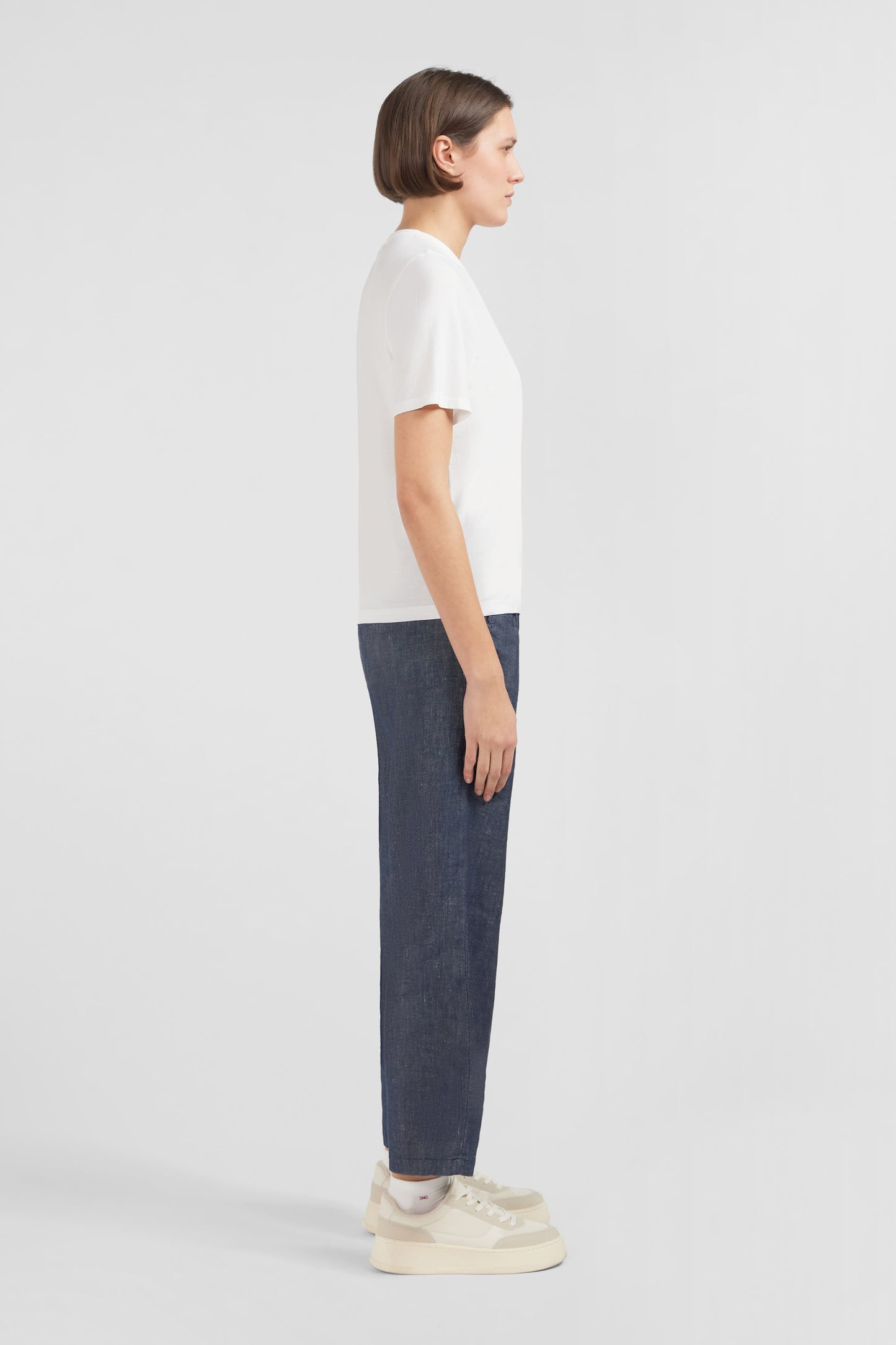 Plain white short-sleeved T-shirt