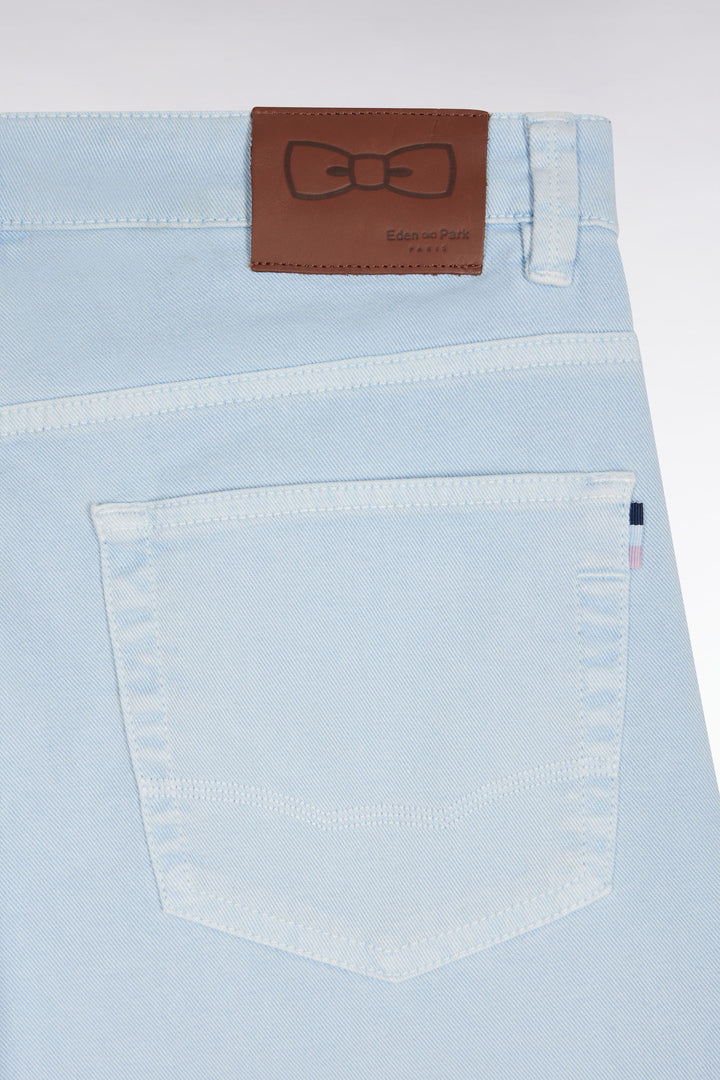 Jean 5 poches en denim stretch ciel coupe droite