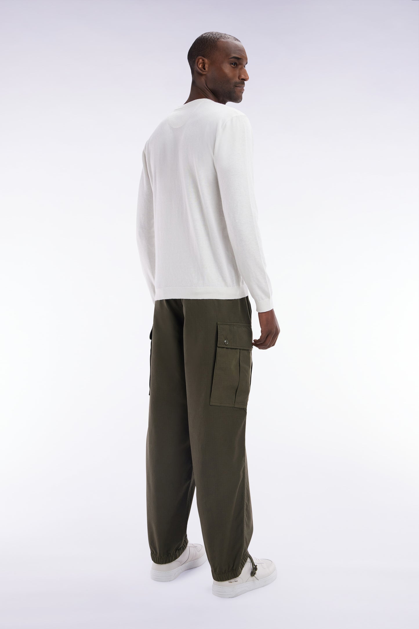 Pantalon cargo en coton kaki coupe droite