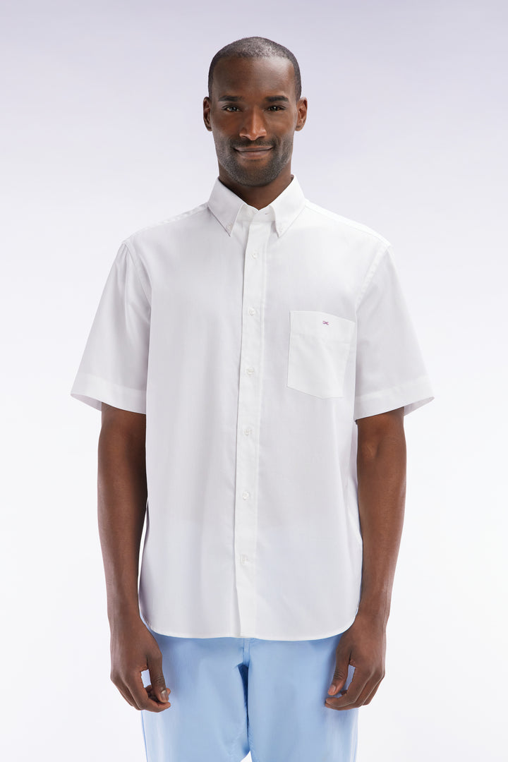 Chemise à manches courtes en coton blanc coupe droite