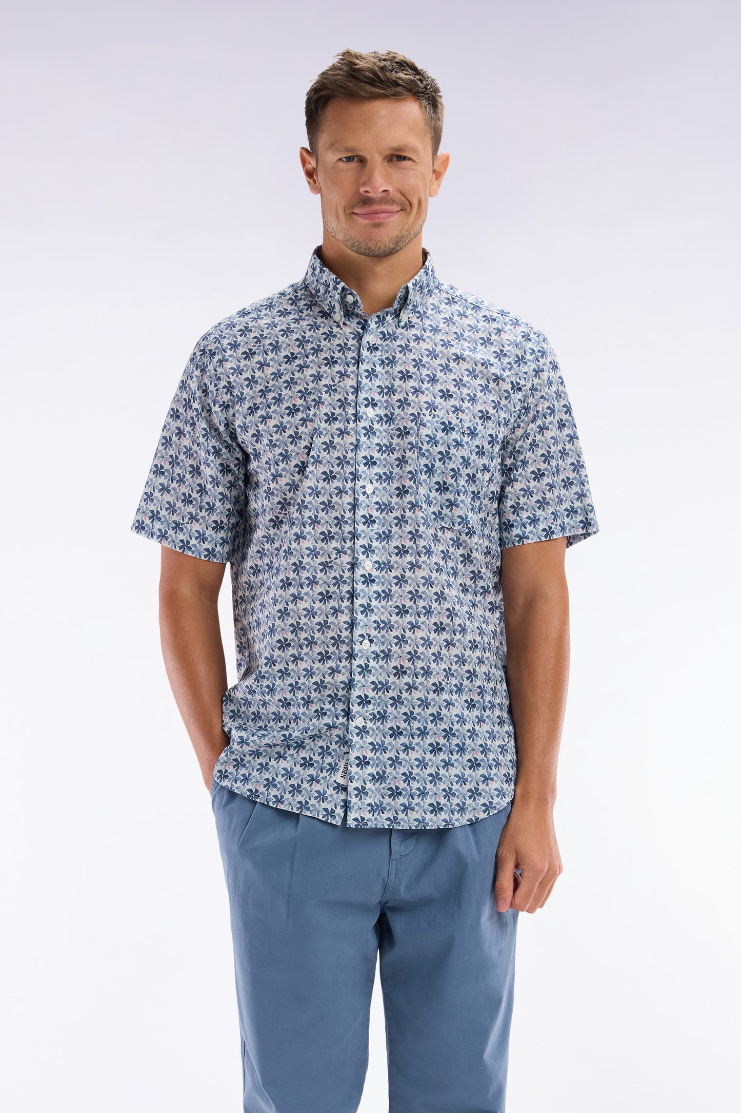 Straight-fit sort-sleeved shirt in medium grey cotton with graphic floral print