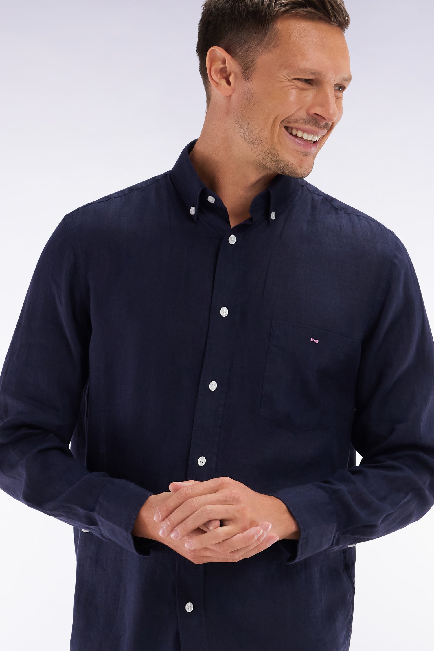 Chemise en lin marine unie coupe droite