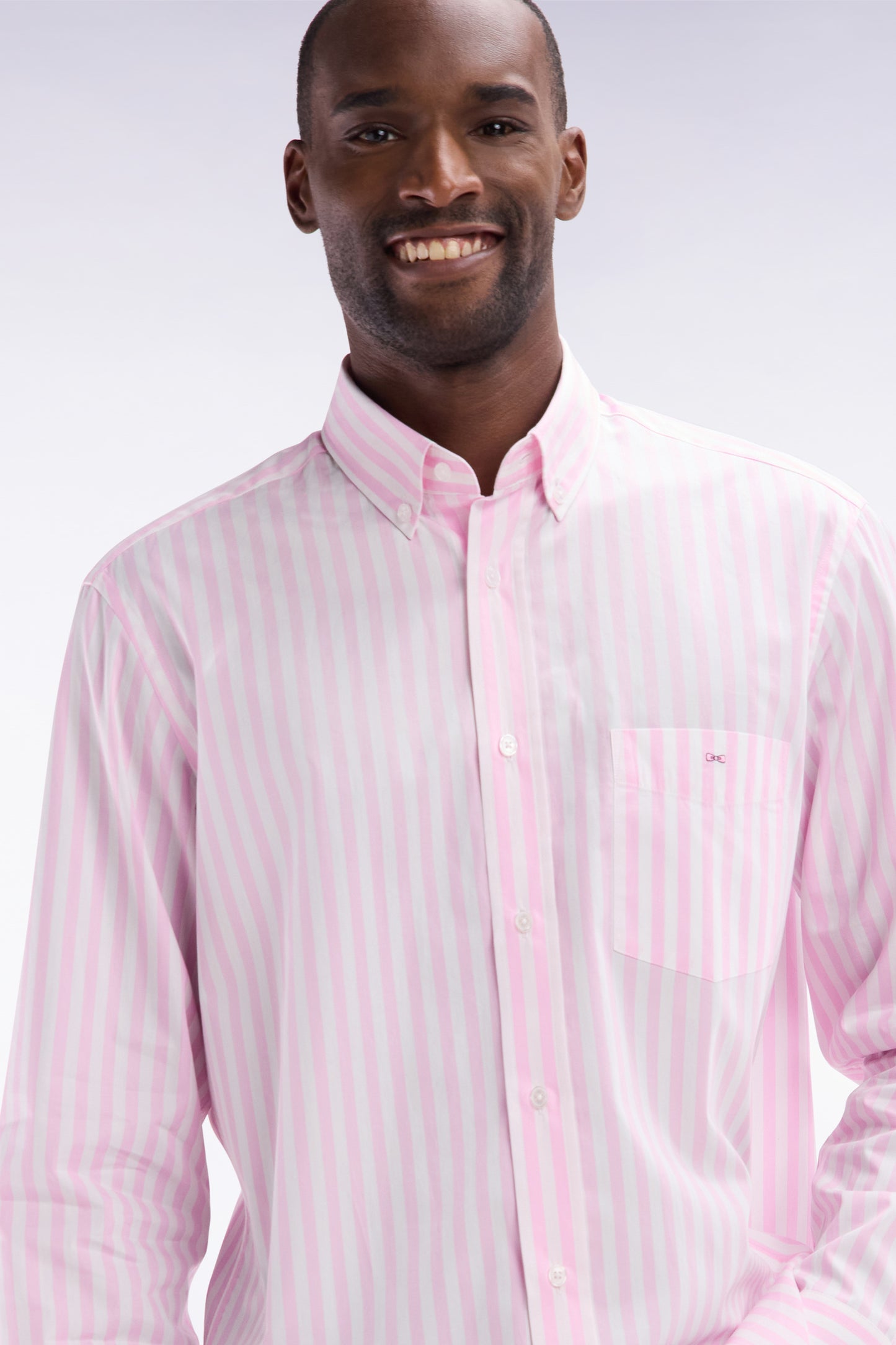 Chemise à rayures bâtons en coton rose coupe droite