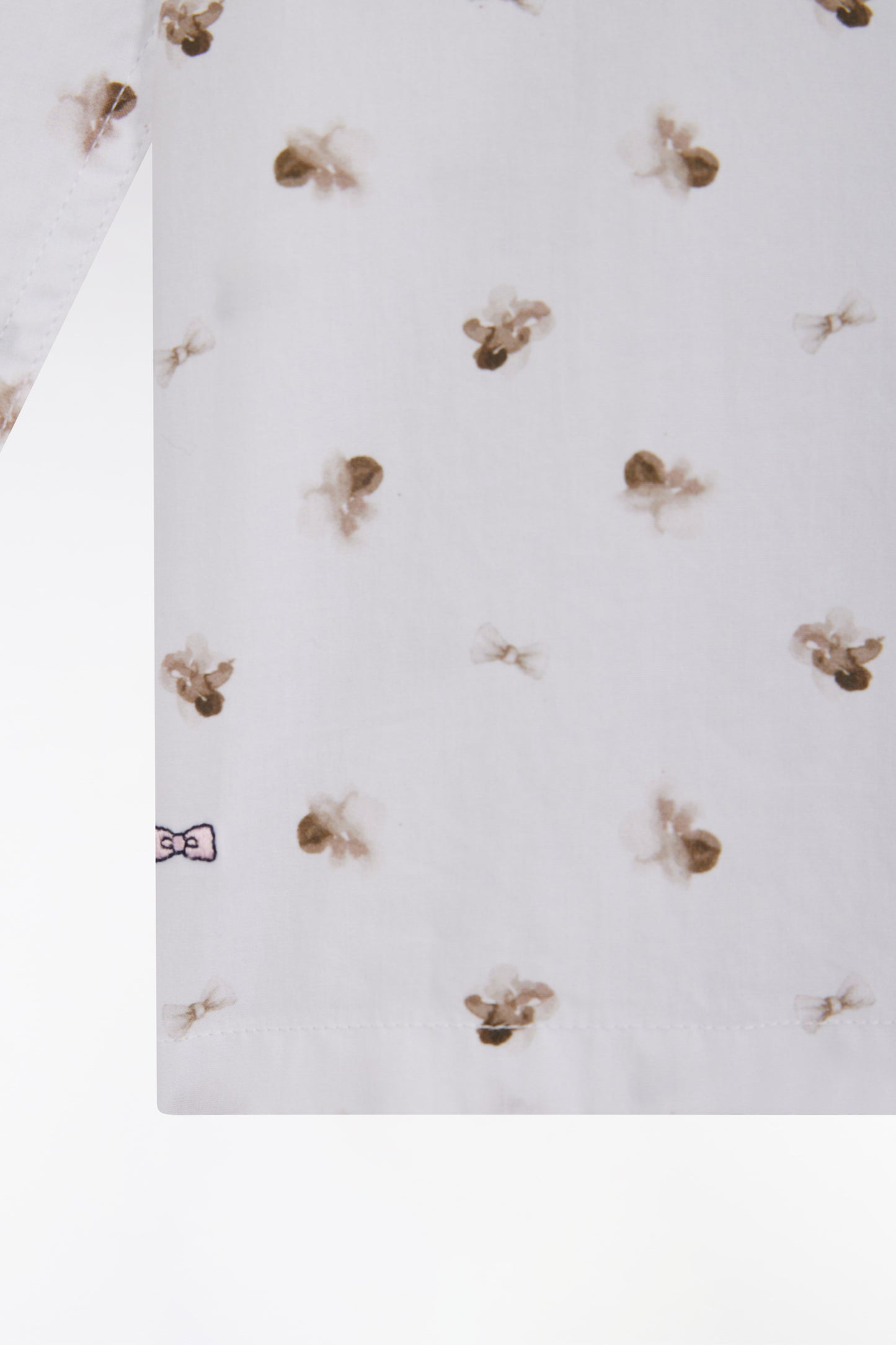 Straight-fit sand cotton poplin shirt with bow tie microprint