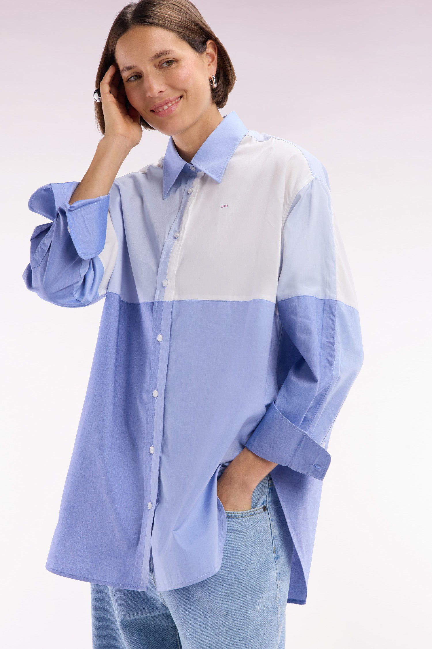 Chemise colorblock en popeline de coton bleue coupe oversized