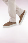 Loafers with sneakers soles in camel suede leather