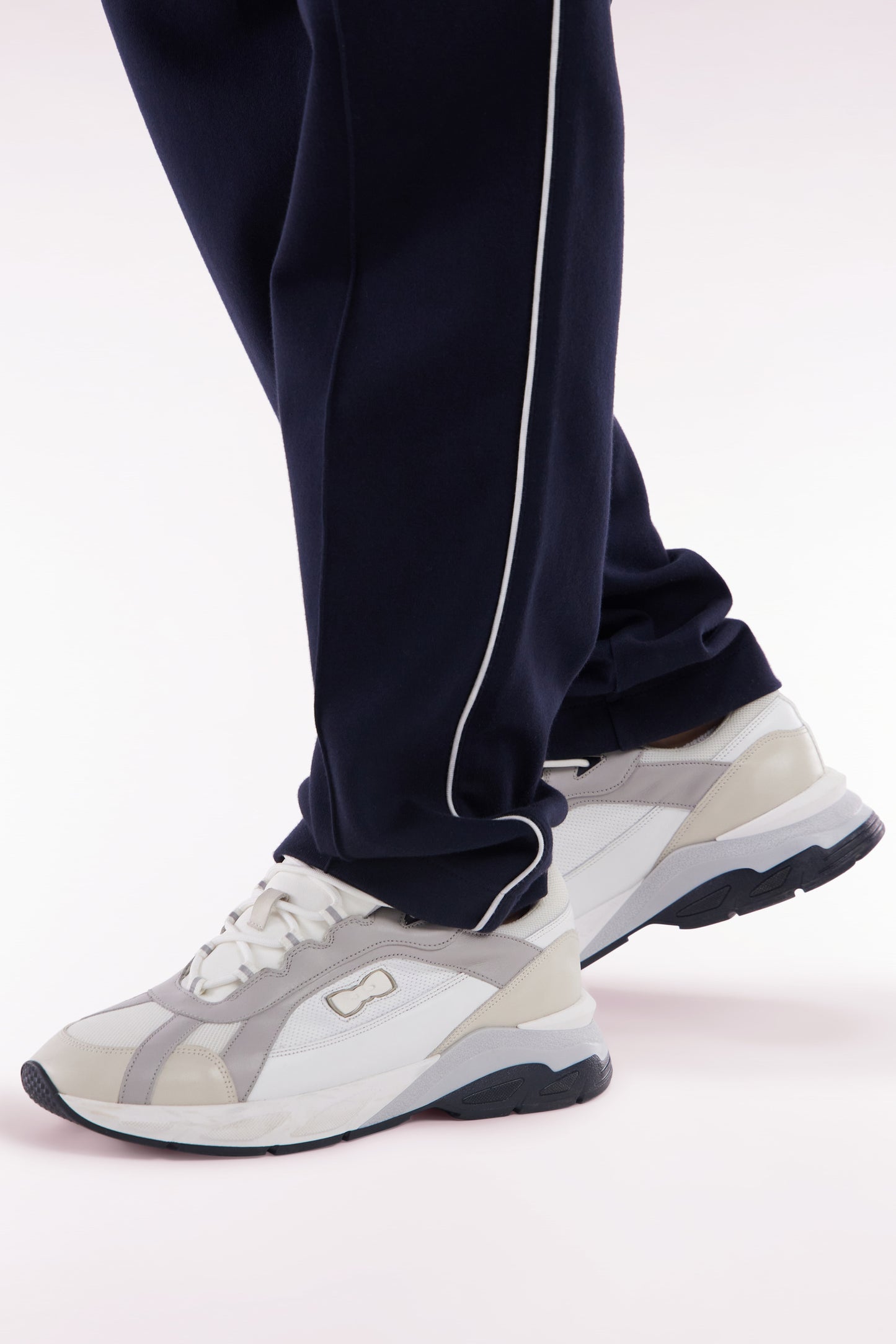 Wide white leather sneakers