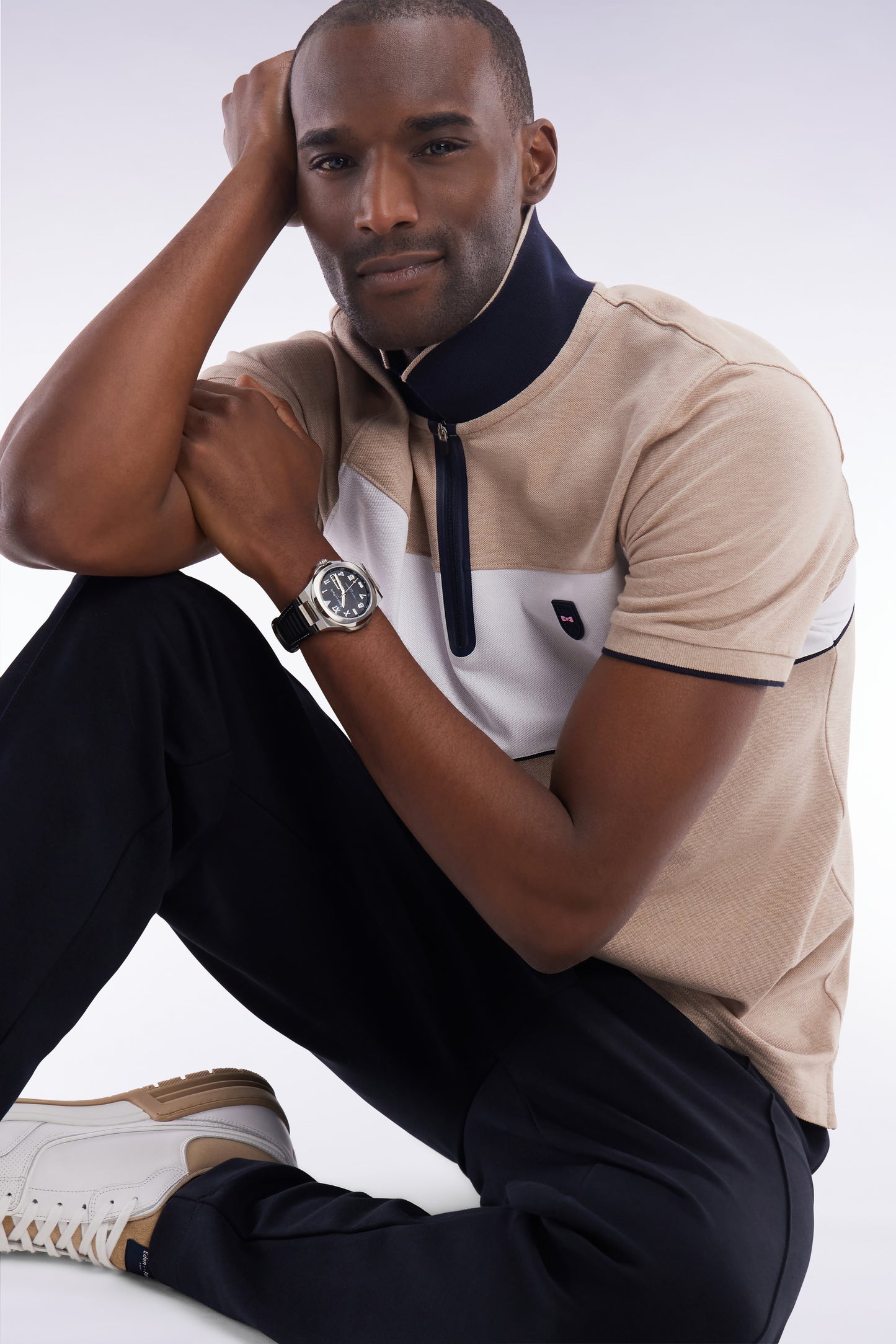 Slim-fit short-sleeved polo shirt in beige stretch mottled cotton piqué with contrasting accents