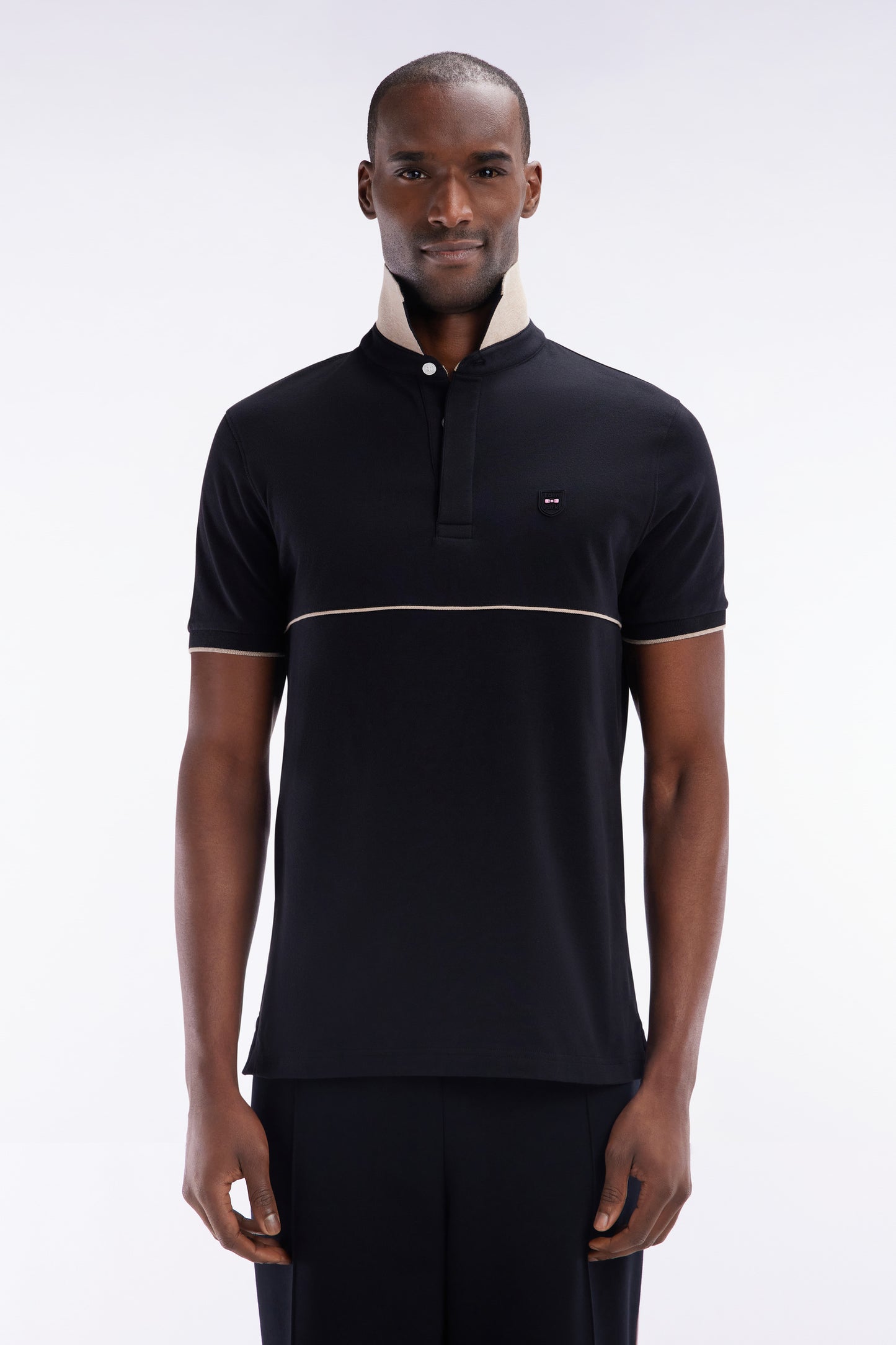 Polo à manches courtes en coton stretch bicolore noir coupe ajustée