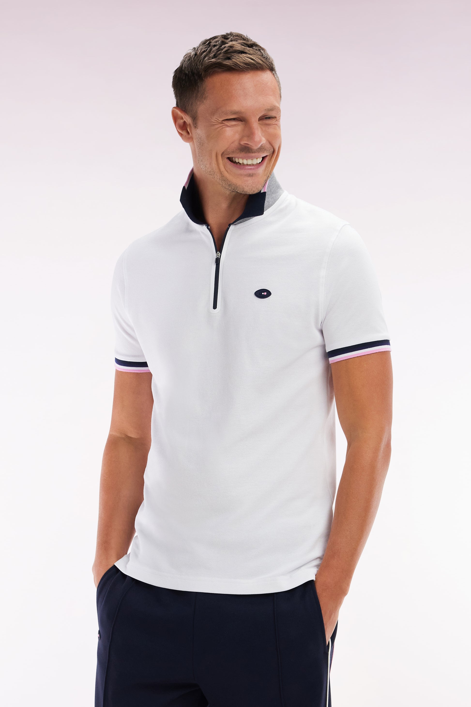 Polo à manches courtes en coton stretch blanc col zippé coupe ajustée