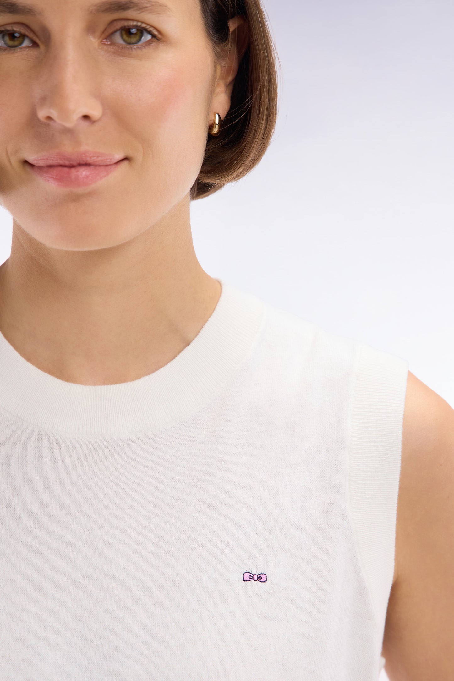 Relaxed-fit tank top jumper with round neck in ecru cotton and silk thin blend