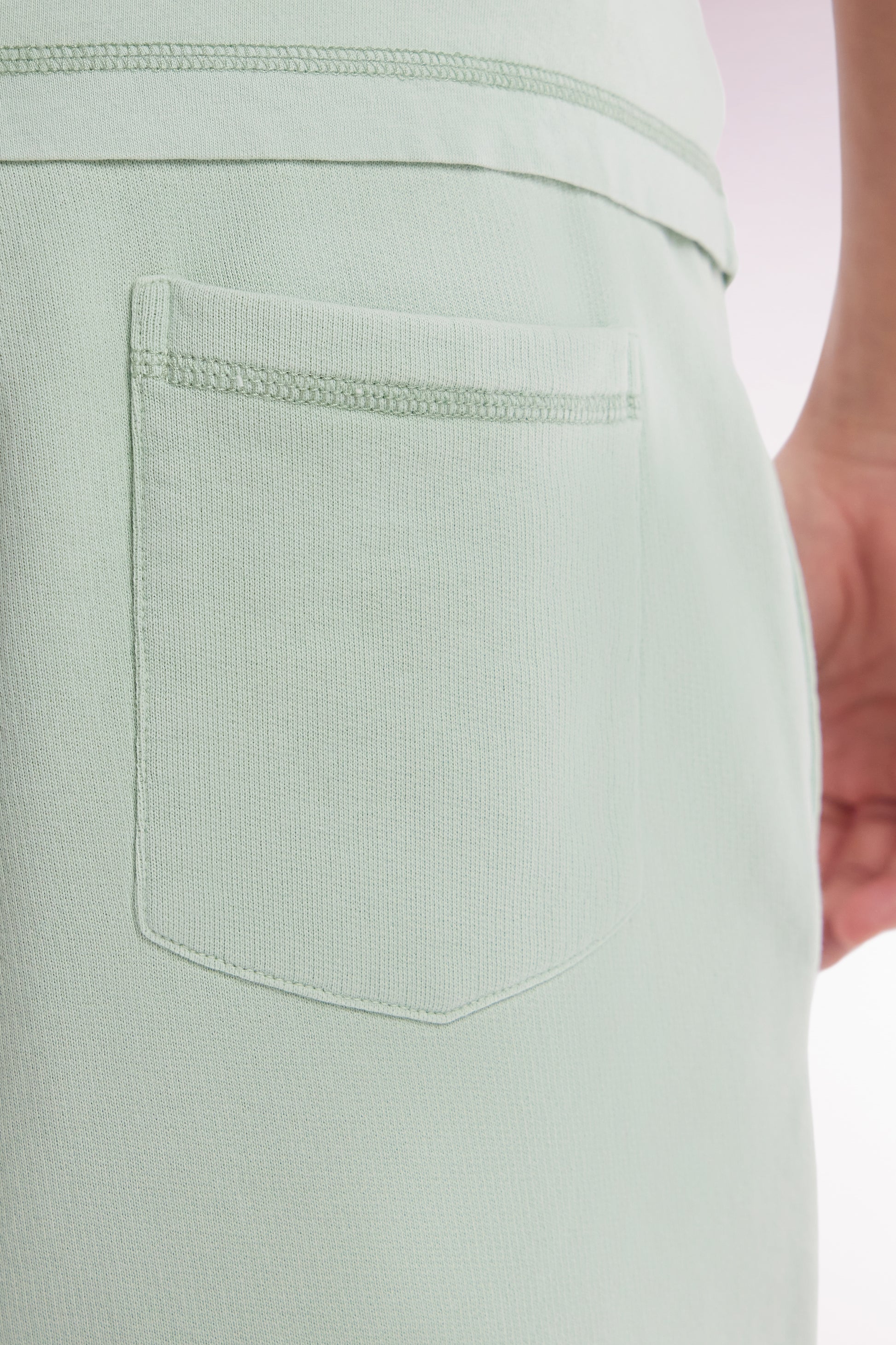 Short en molleton coton vert clair coupe décontractée