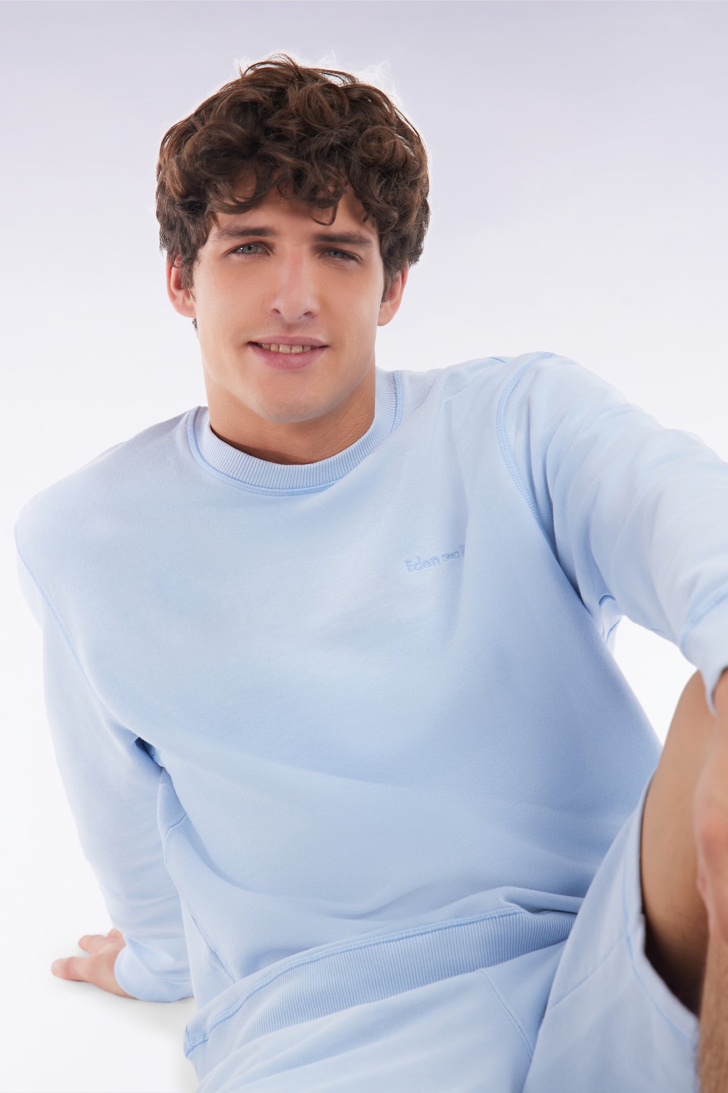 Relaxed-fit overdyed crewneck sweatshirt in sky blue cotton fleece